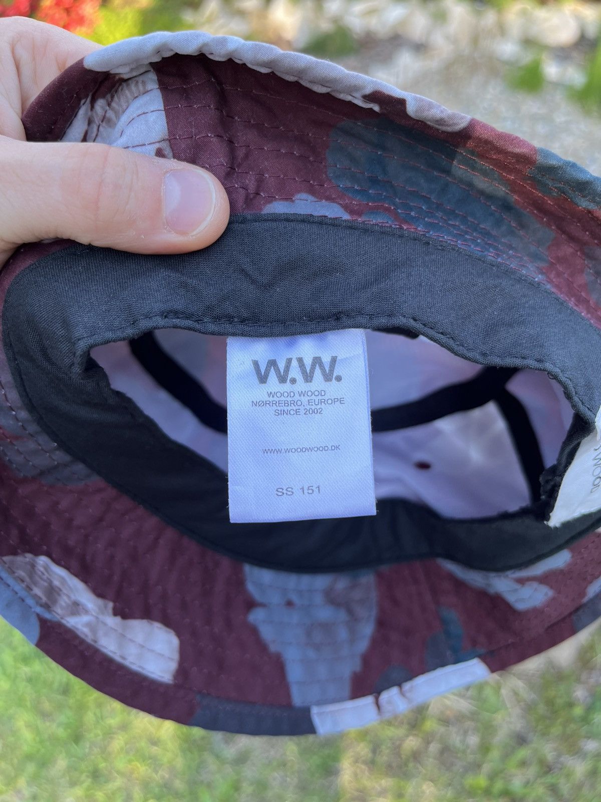 Designer × Wood Wood Wood Wood patterned bucket hat camo burgundy grey black Size ONE SIZE - 13 Thumbnail