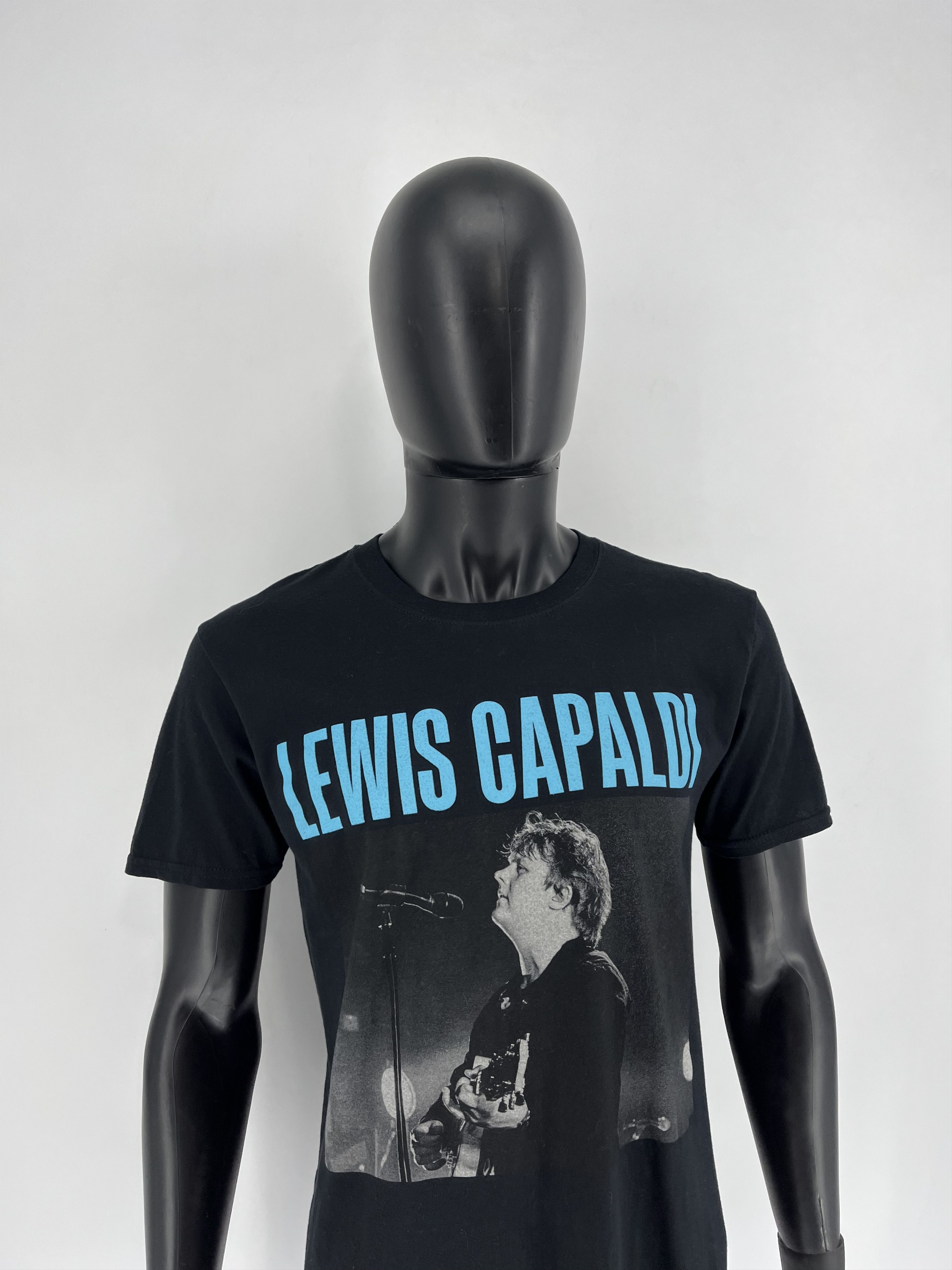 Band Tees Mens Lewis Capaldi Vintage T-Shirt Band Tee Size M Size US M / EU 48-50 / 2 - 3 Thumbnail