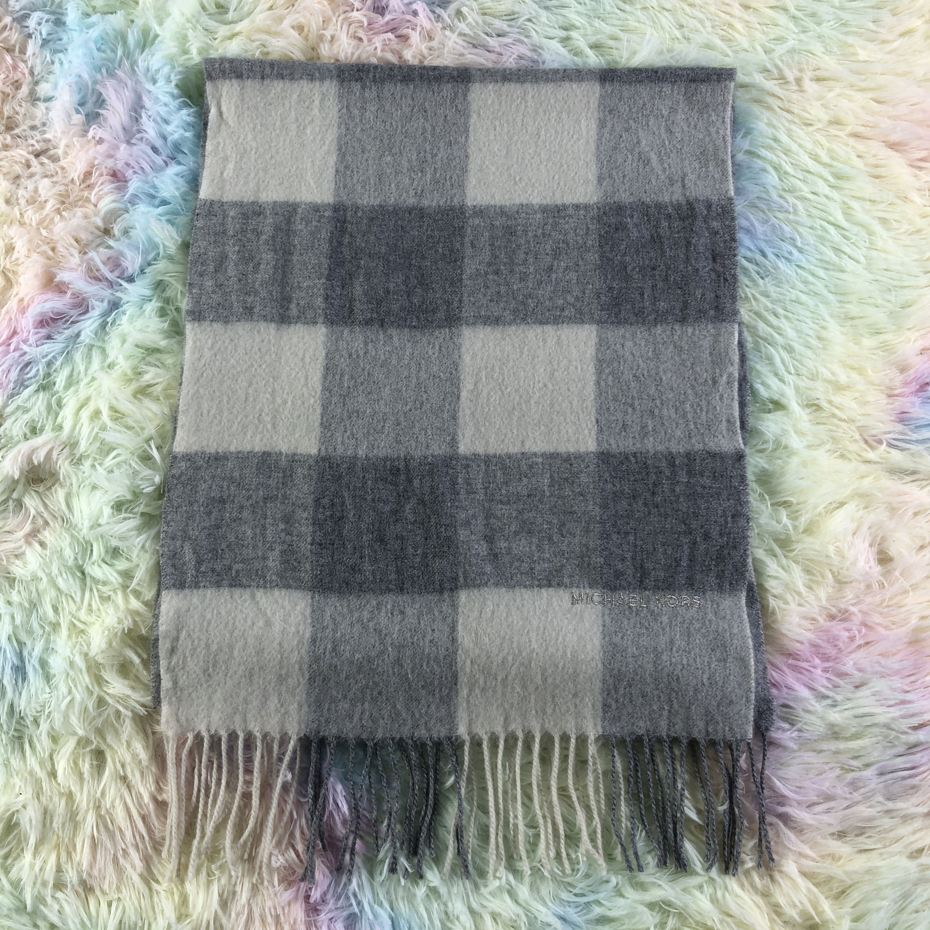 Michael Kors Michael Kors Scarf / Muffler / Neckwear - KM162 Size ONE SIZE - 2 Thumbnail