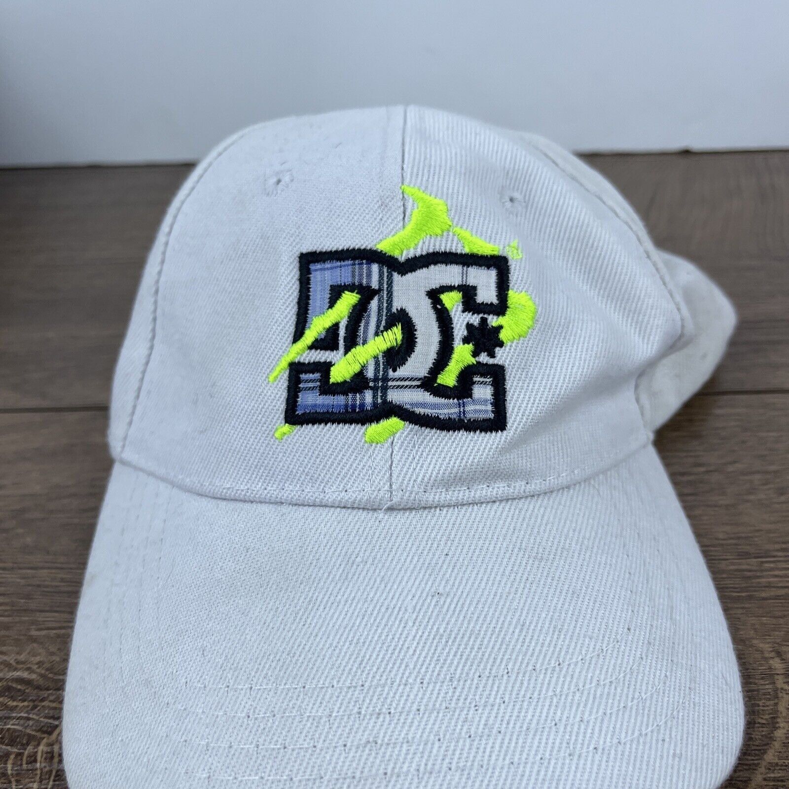 DC Comics DC Hat DC Comics White Hat Adjustable Adult Size Hat White C Size ONE SIZE - 5 Thumbnail