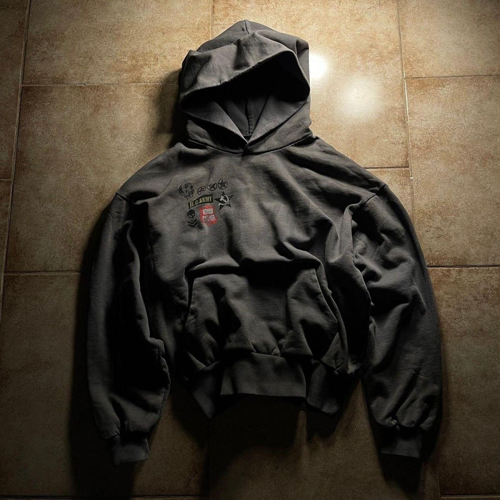 Japanese Brand Japanese Brand Vintage Faded Grey War Hoodie size S Size US M / EU 48-50 / 2 - 6 Thumbnail