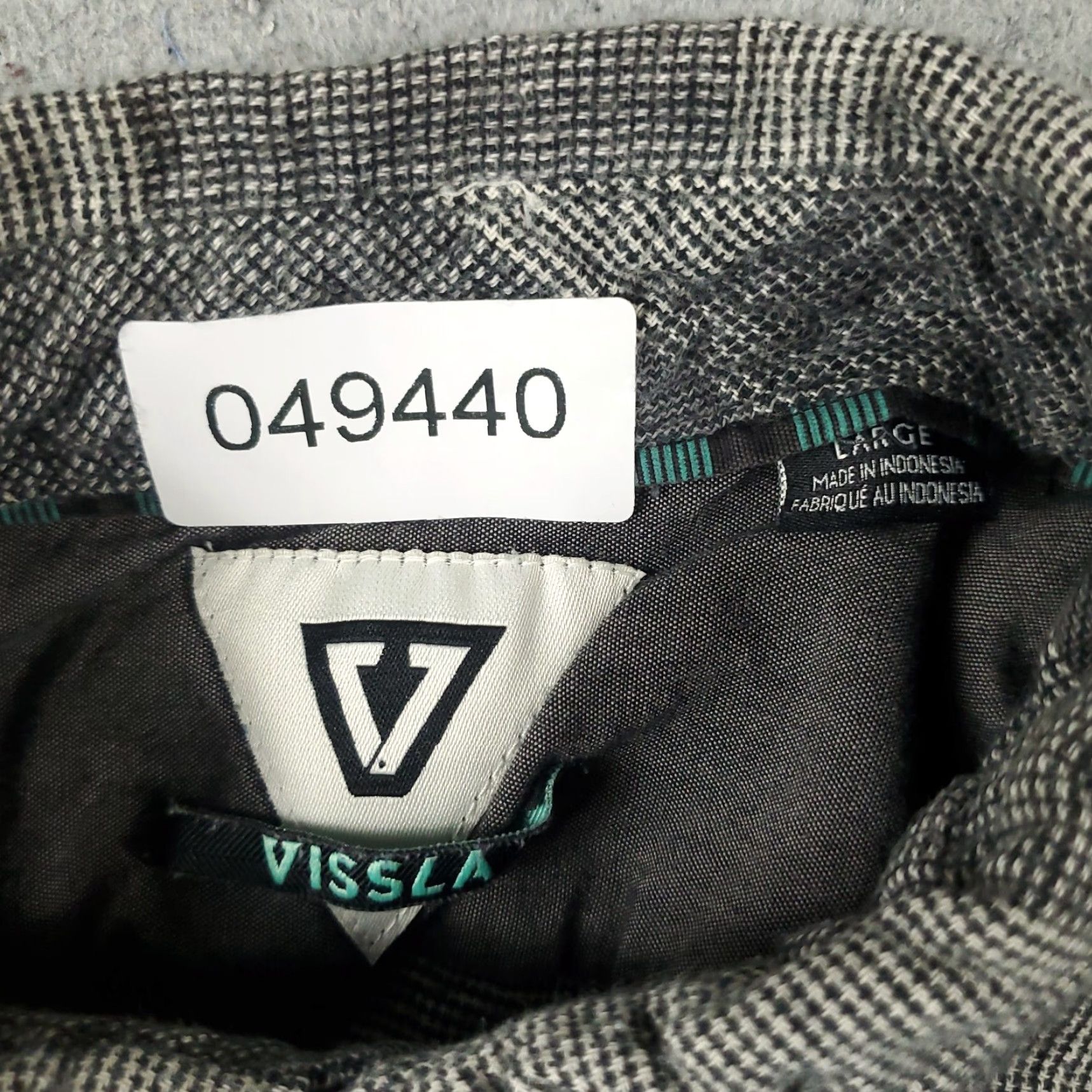Vissla Vissla Shirt Adult Large Gray Plaid Flannel Button-Up Long Sleeve Casual Mens Size US L / EU 52-54 / 3 - 6 Thumbnail