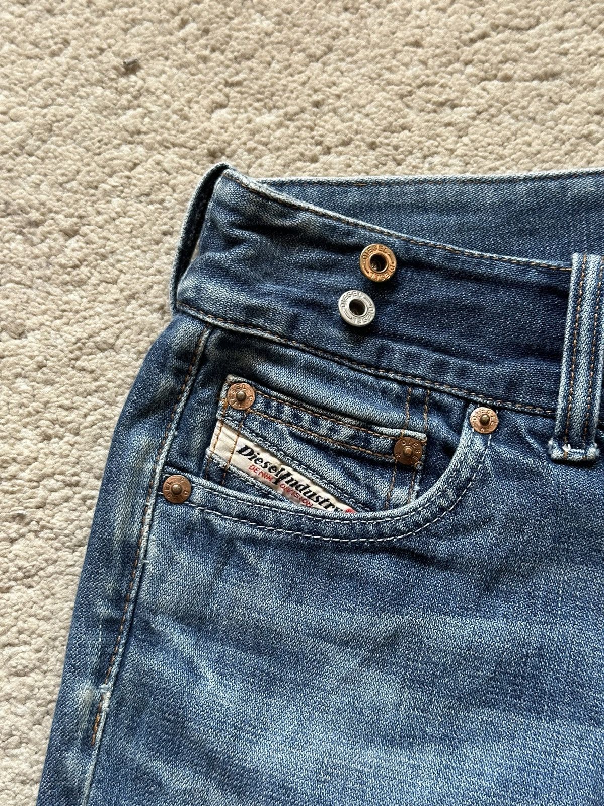Diesel 2000s Diesel Low Rise Faded Wash Flare Jeans Size 29" - 6 Thumbnail