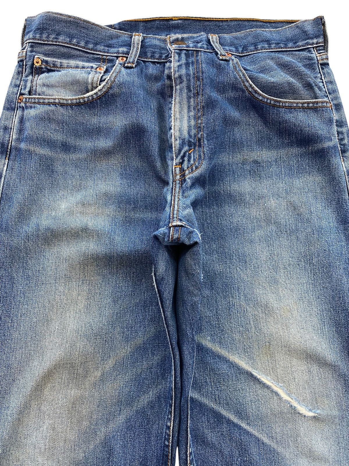 Levi's Levi’s Faded Blue Wash Whiskered Style Straight Leg Jeans Size US 32 / EU 48 - 2 Thumbnail