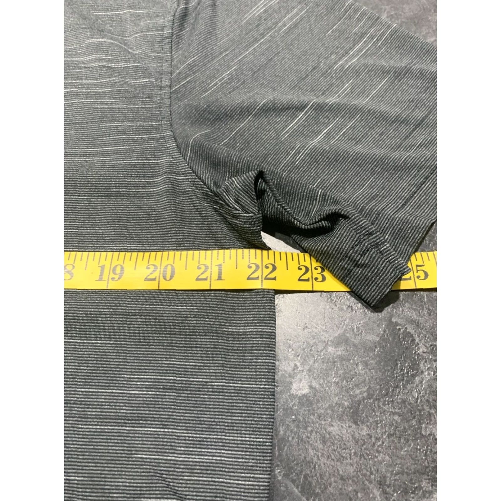 Under Armour VINTAGE Under Armour Gray Polo Shirt Men’s Large L Short Sleeve Golf Casual Size US L / EU 52-54 / 3 - 7 Thumbnail