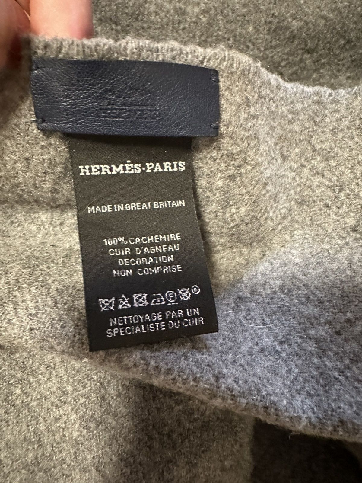 Hermes HERMES PRE-OWNED CASHMERE POCKET MUFFLER E20622 Size ONE SIZE - 4 Thumbnail