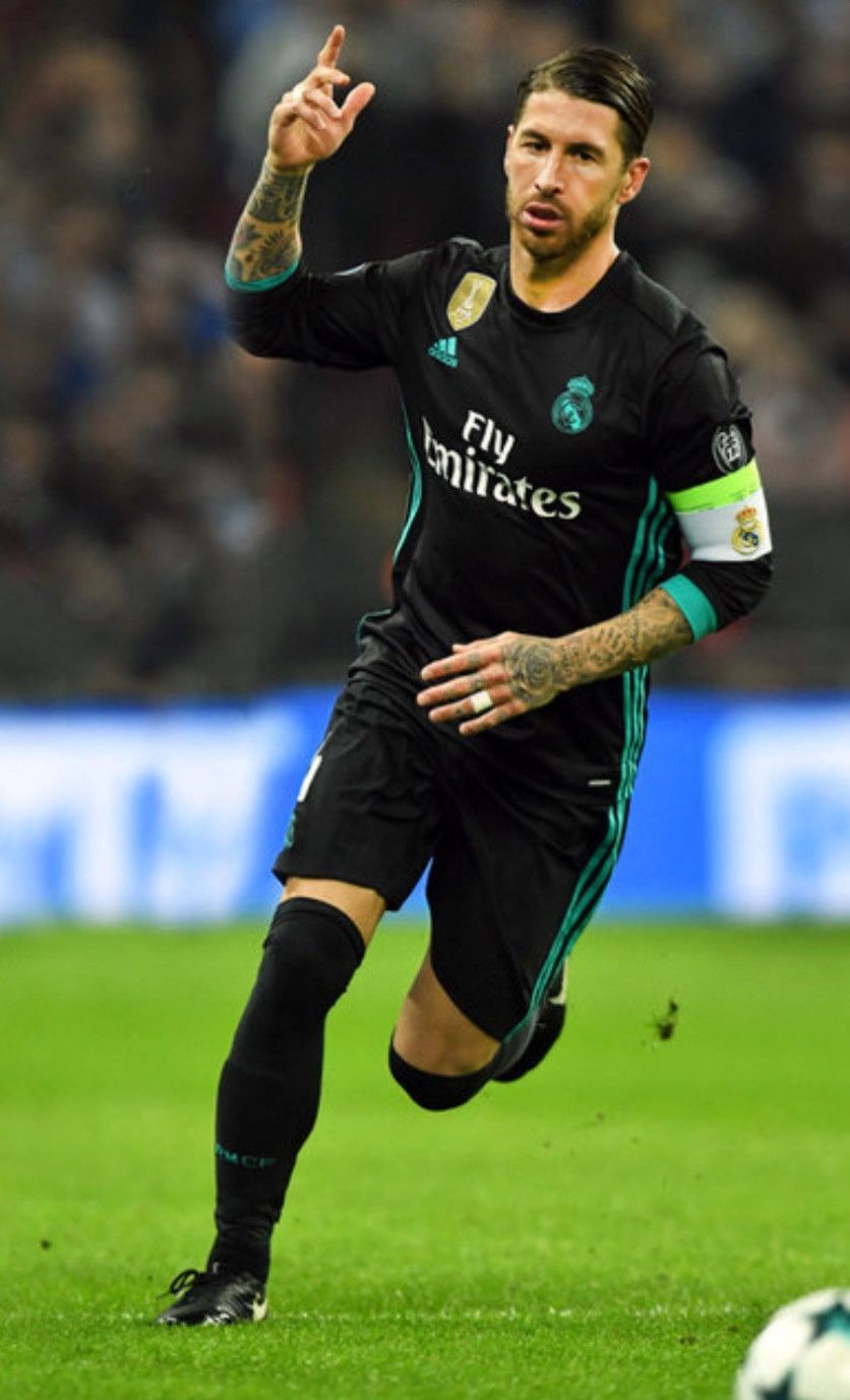 Adidas Real madrid 17/18 longsleeves away shirt #4 Sergio Ramos Size US M / EU 48-50 / 2 - 12 Thumbnail
