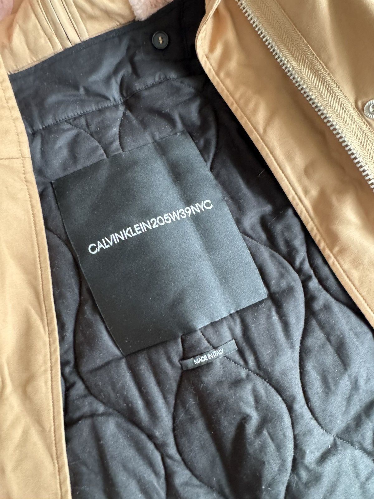 Calvin Klein 205W39NYC FW17 Calvin Klein 205W39NYC Pink Fur Orange Fishtail Parka Size US L / EU 52-54 / 3 - 12 Thumbnail