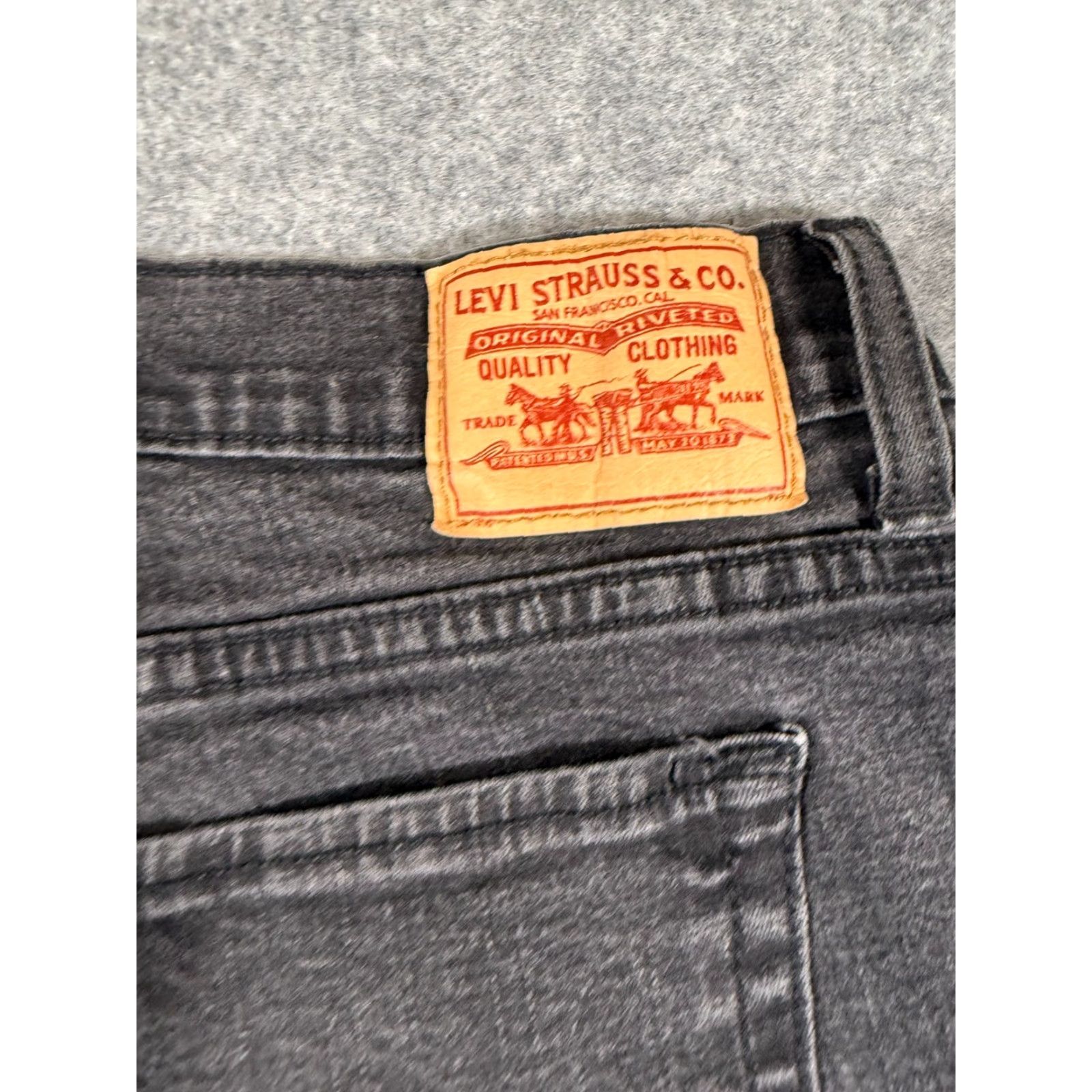 Levi's Levi’s 512 Jeans Womens 34X32 Black Denim Bootcut Slimming 5-Pocket Regular Rise Mid Inseam 32 Color Black Size 34 Mens Womens Boys Girls Size 24" / US 00 / IT 34 - 6 Thumbnail