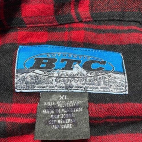 CO BTC Bay Trading Co Shirt Mens XL Red Black Plaid Flannel Button-Down Pocket Size US XL / EU 56 / 4 - 3 Thumbnail