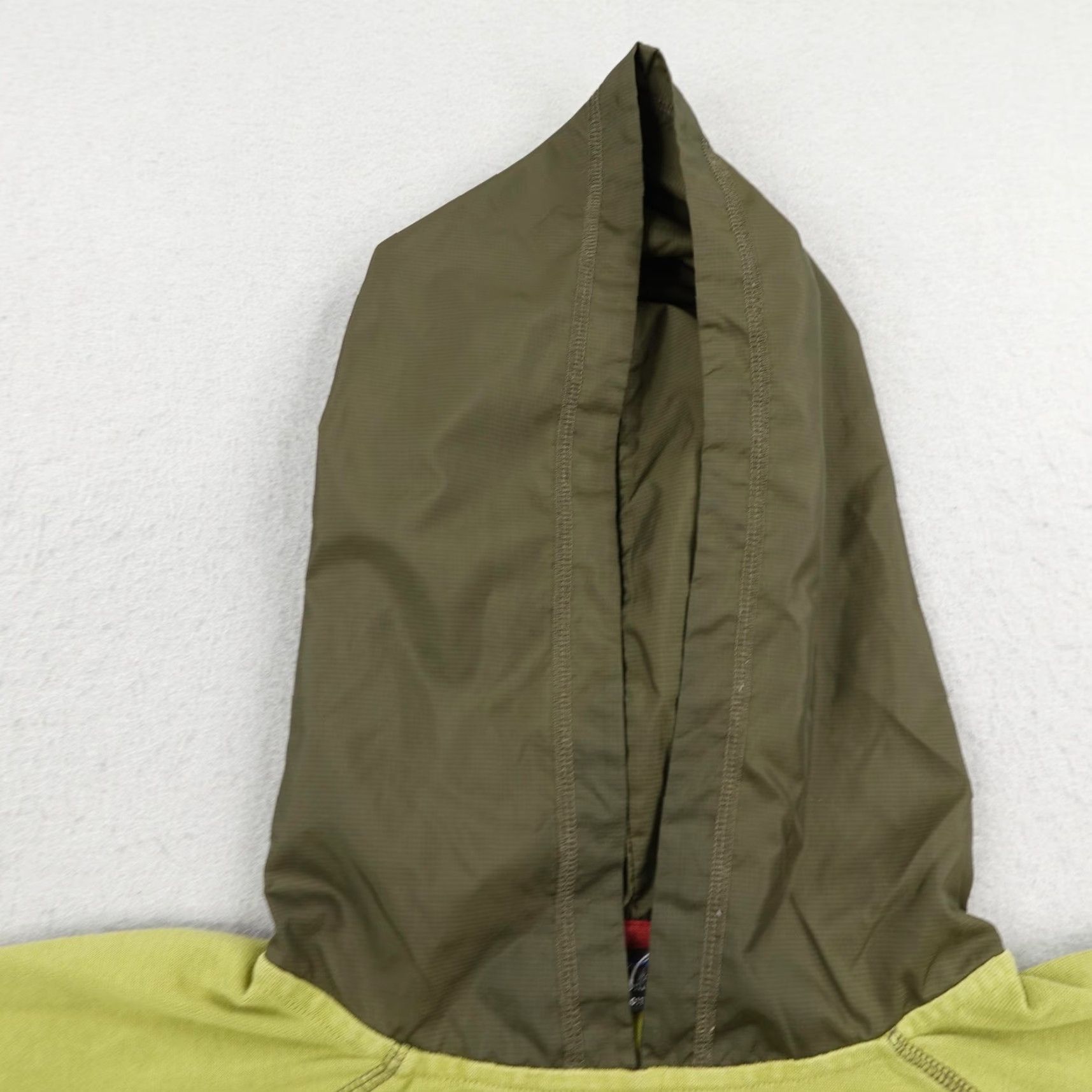 Patagonia VINTAGE Patagonia Hoodie Womens Medium Green Organic Cotton Pullover 2000 Y2K Logo Pocket Knit Modern Wear Size M / US 6-8 / IT 42-44 - 2 Thumbnail