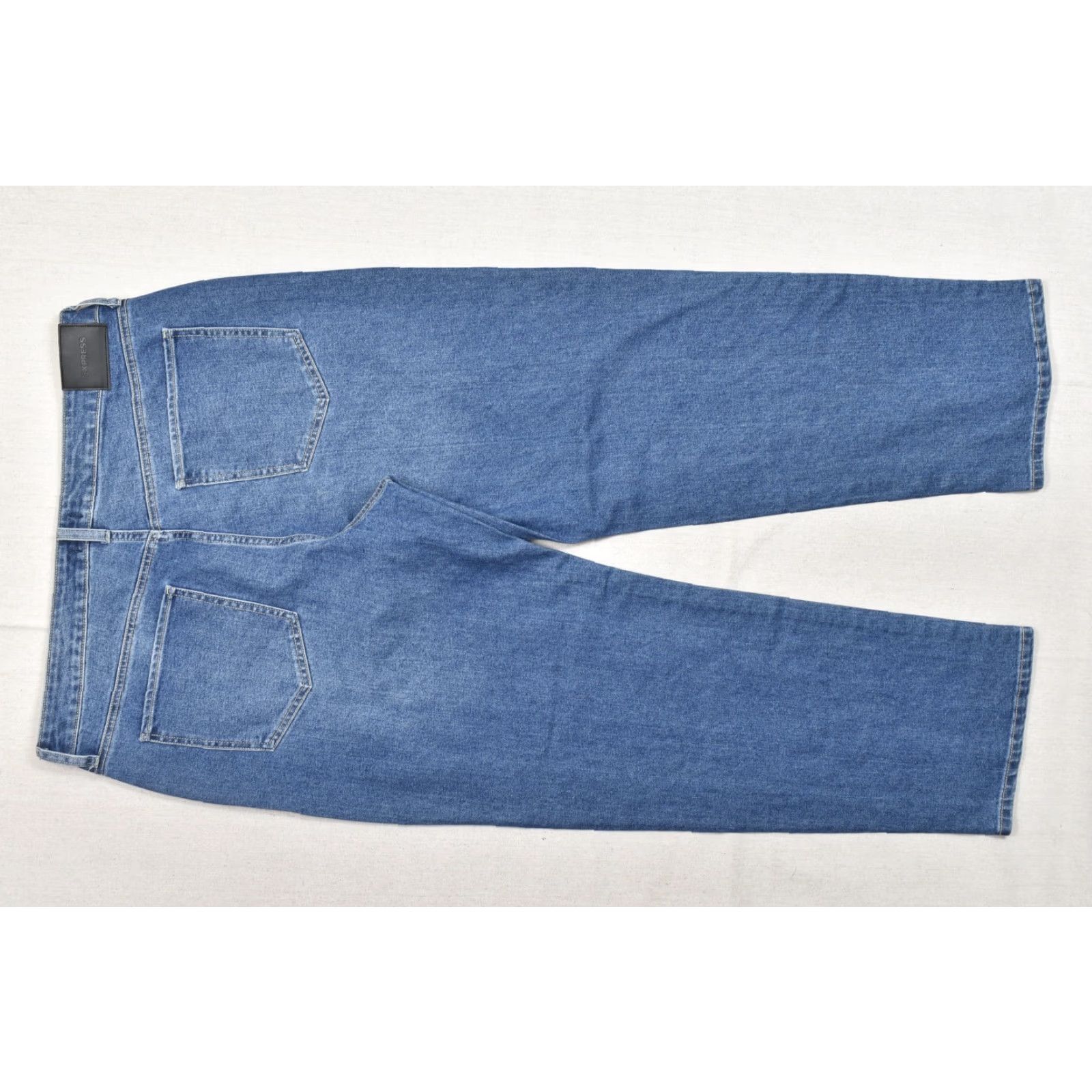 Express Express Jeans Women Size 16 Blue Studded Straight Leg Medium Wash Cotton Blend Jeans Size 38" / US 16 / IT 52 - 8 Thumbnail