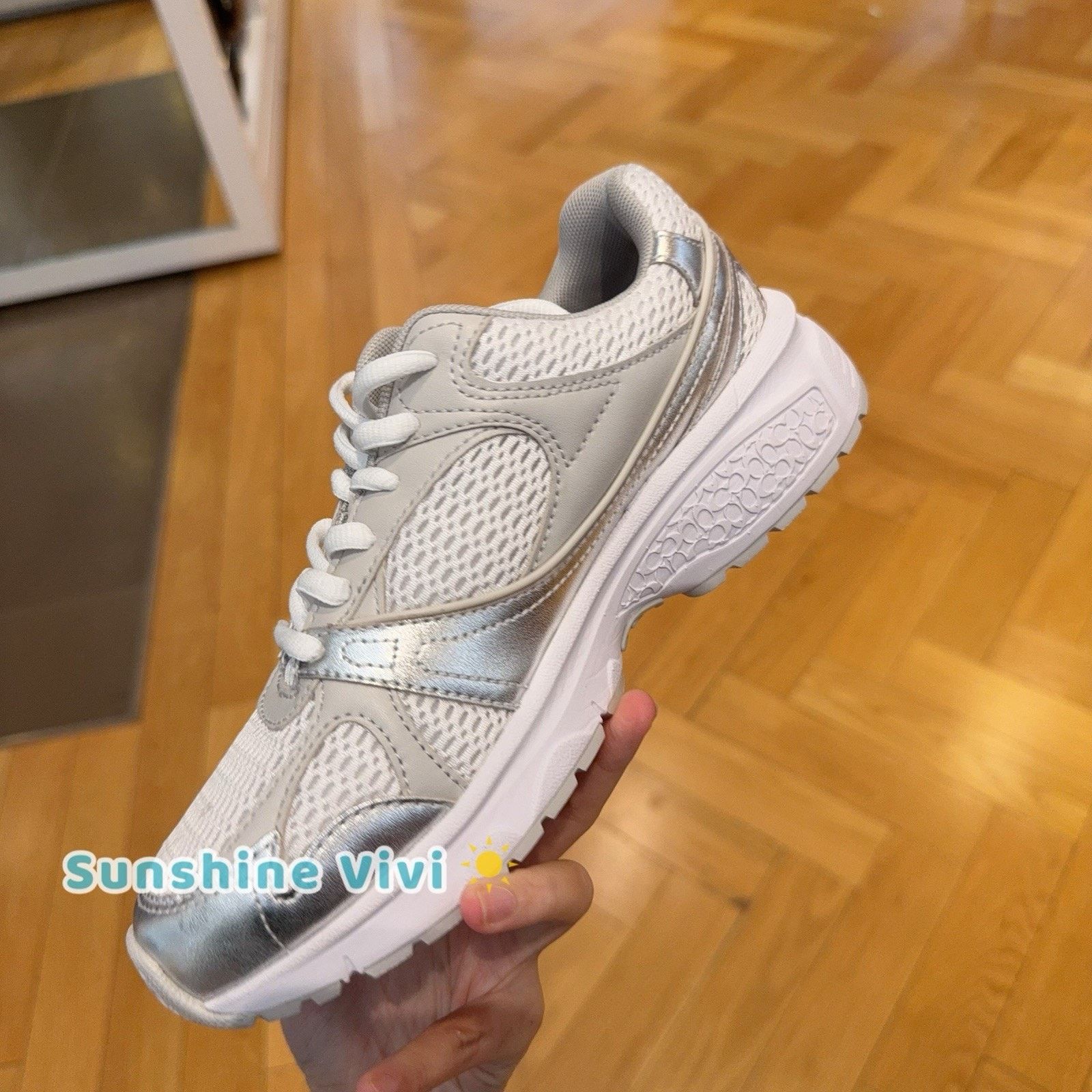 Coach NEW Coach woman's Sport Sneaker Light Grey CAS53 US 8 Size US 8 / IT 38 - 3 Thumbnail