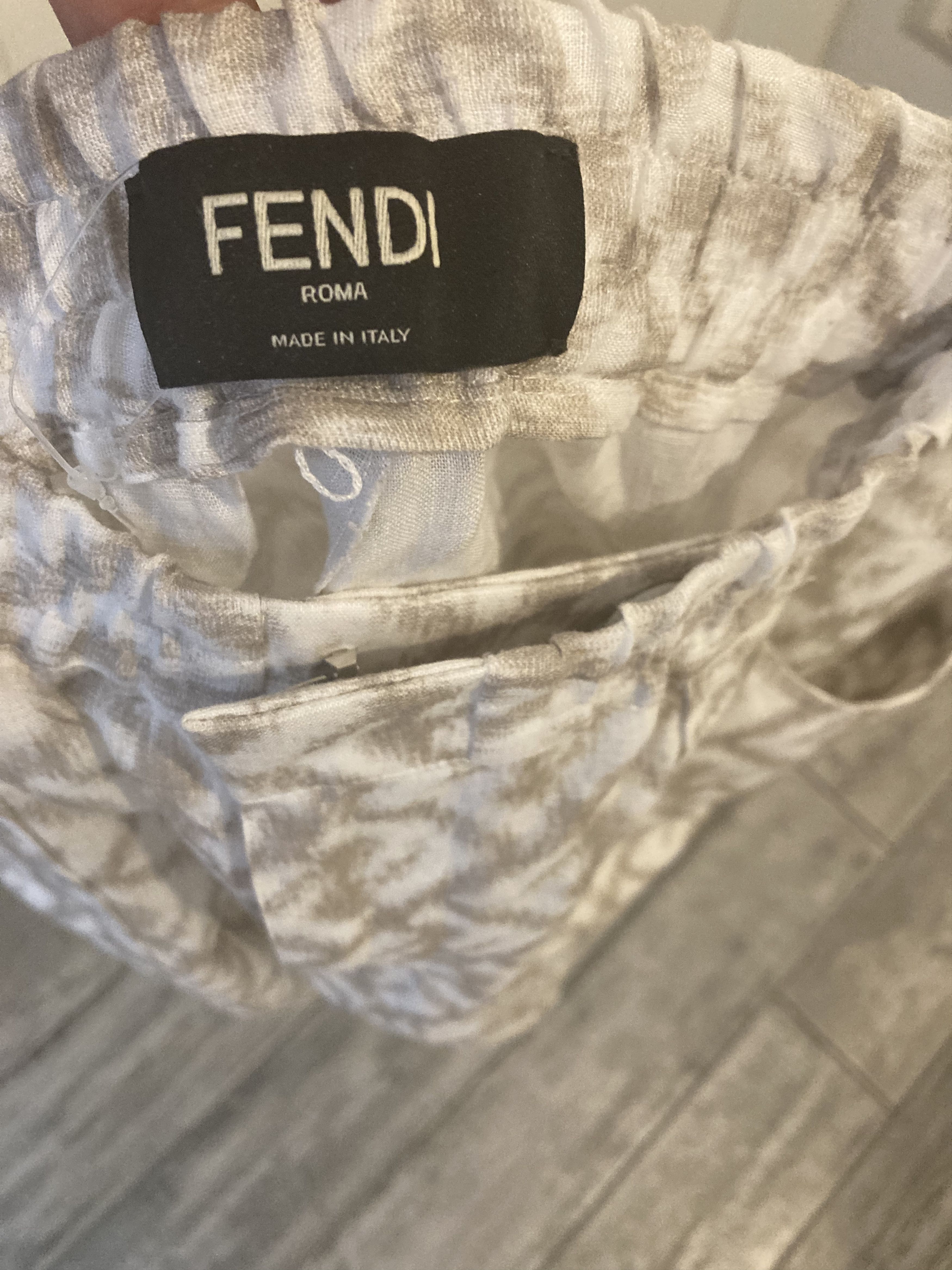 Fendi Fendi monogram shorts 100% linen Size US 32 / EU 48 - 2 Thumbnail