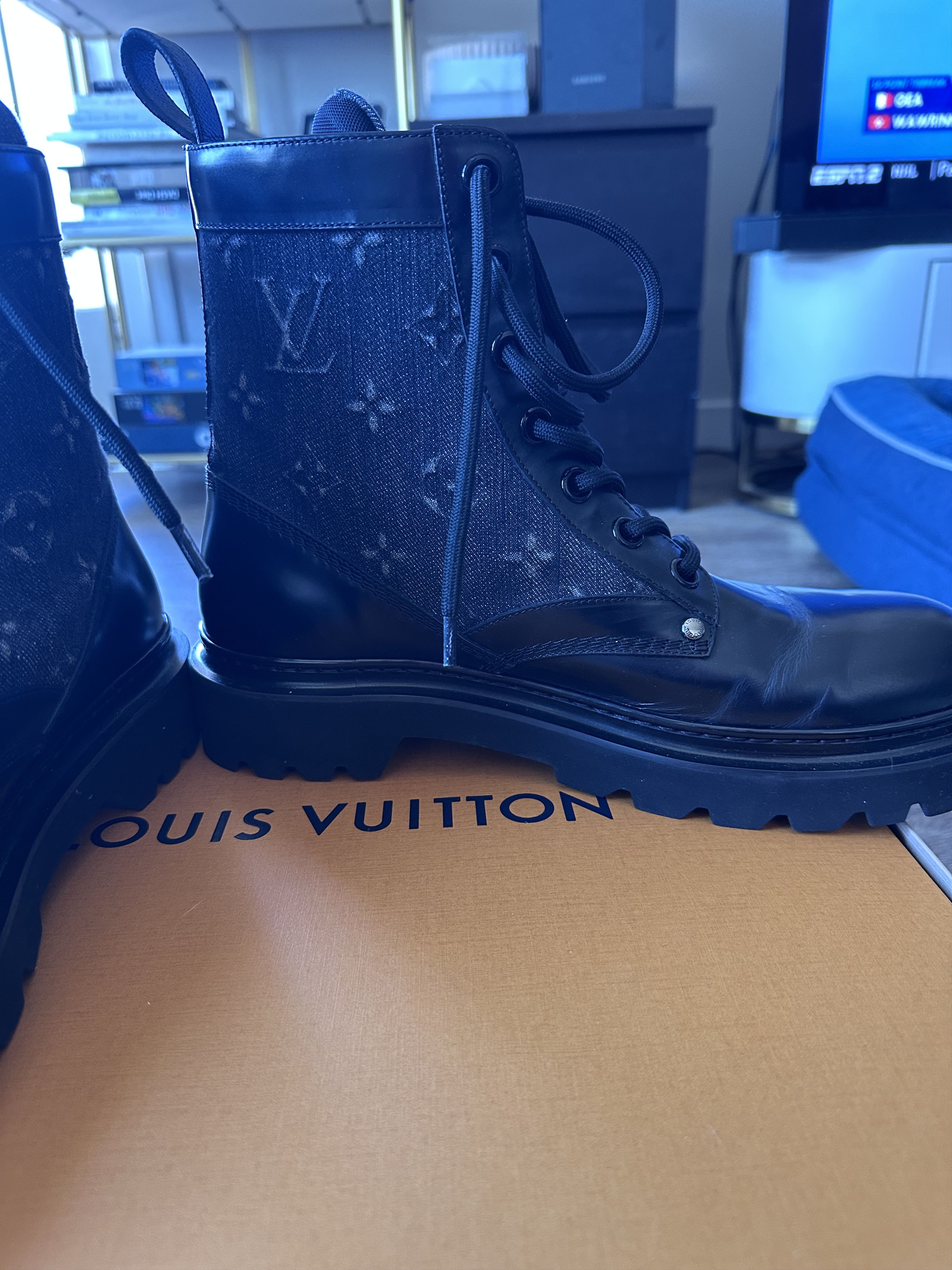Louis Vuitton Louis Vuitton Ranger ankle boot “Noir” Size US 10 / EU 43 - 5 Thumbnail