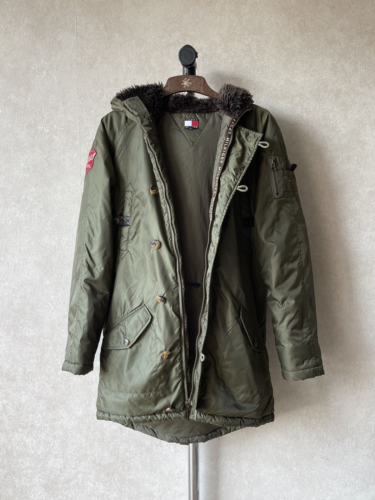 Tommy Hilfiger 90s Tommy Hilfiger Military Artic Parka Furs Hooded Jacket Size US S / EU 44-46 / 1 - 9 Thumbnail