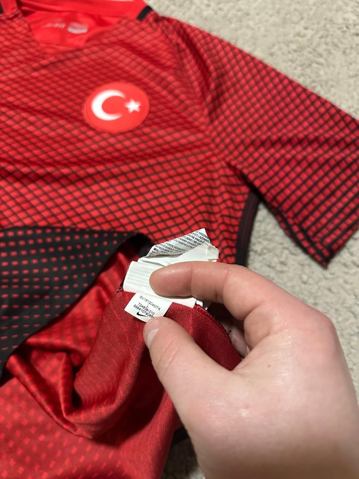 Nike Turkey 2016 2017 Home Football Shirt Soccer Jersey Nike Size US L / EU 52-54 / 3 - 7 Thumbnail