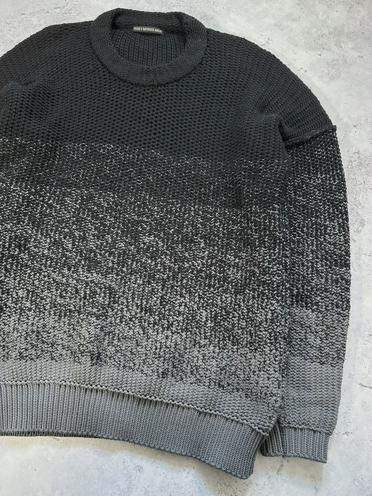 Issey Miyake Issey Miyake AW2019 Cozy Zen Gradient Sweatshirt Size US L / EU 52-54 / 3 - 2 Thumbnail