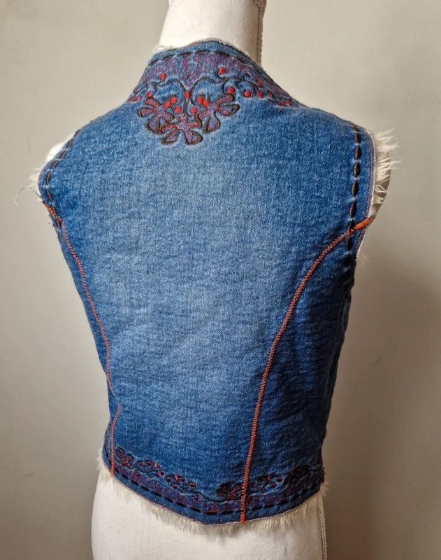 Vintage Vintage y2k faux fur folk vest Size S / US 4 / IT 40 - 5 Thumbnail