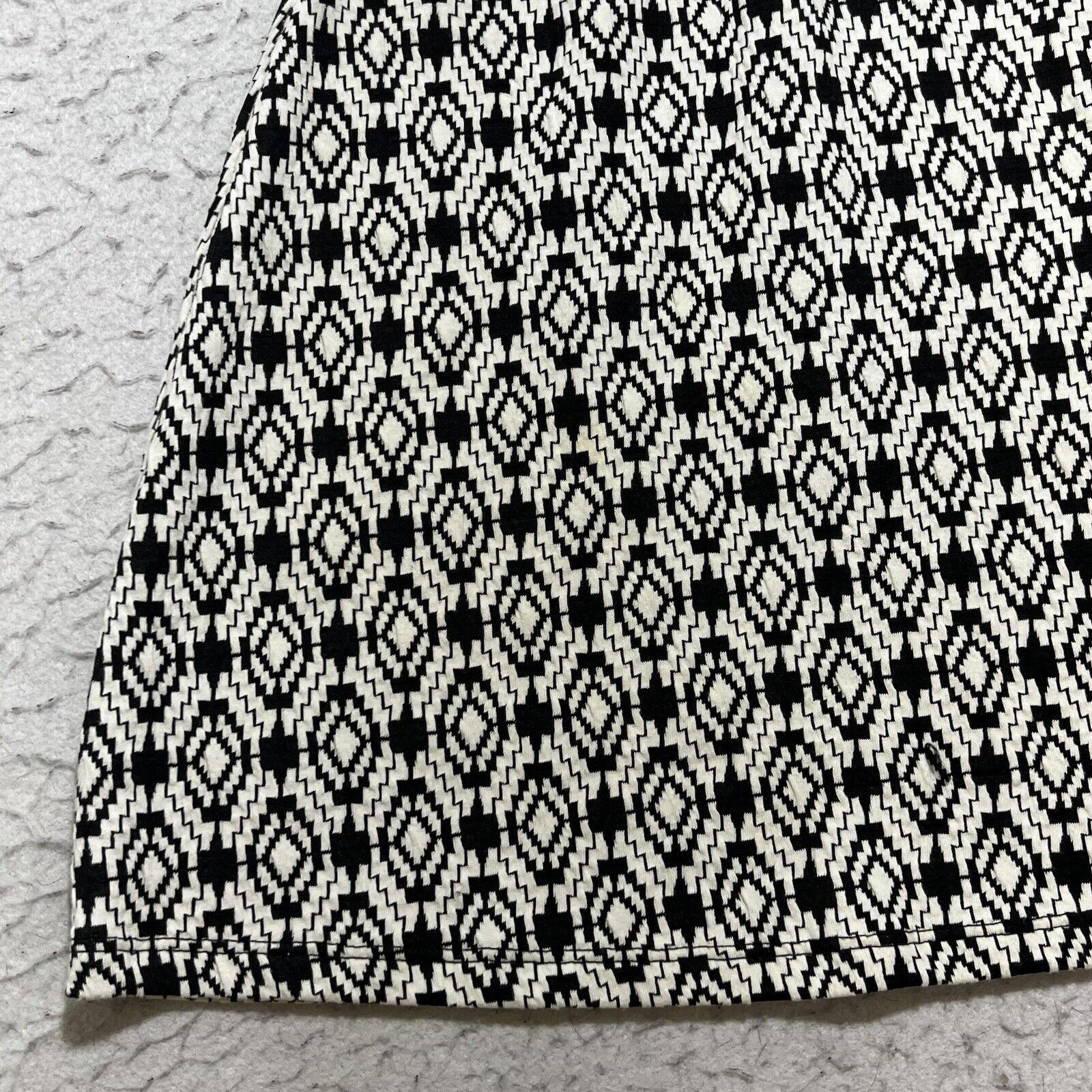 Nordstrom GILLI Kelsey Flared Mini Skirt Black/White Geometric Stretch Size 24" / US 00 / IT 34 - 5 Thumbnail