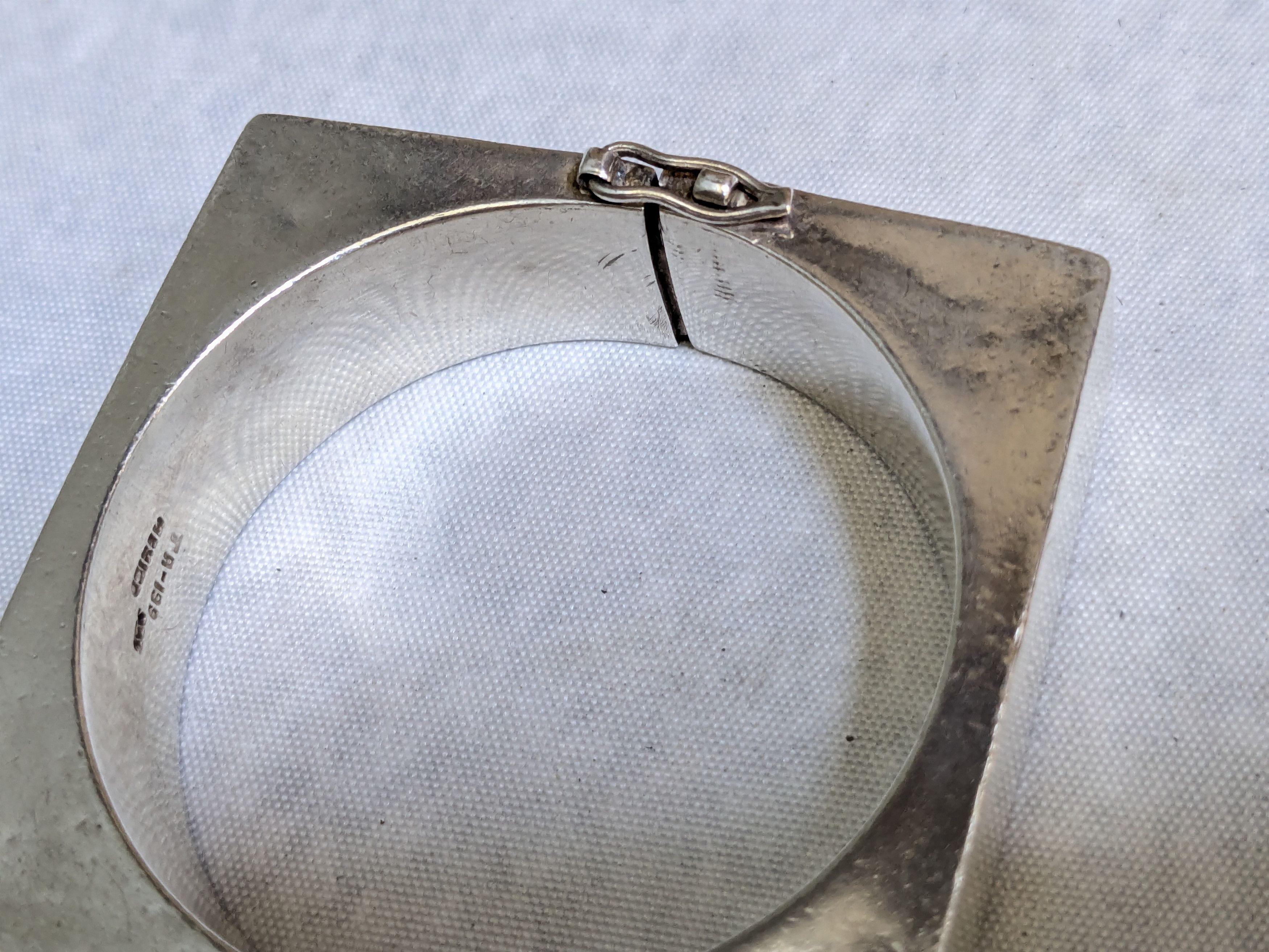 Jewelry Vintage Taxco Sterling Silver Bracelet Square Hollow Bangle Size ONE SIZE - 8 Thumbnail