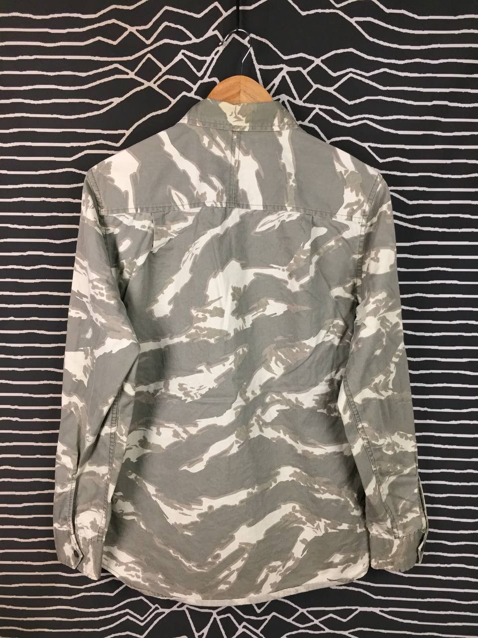 Bershka Bershka Tiger Stripe Camouflage Snap Button Overshirt Size US S / EU 44-46 / 1 - 6 Thumbnail