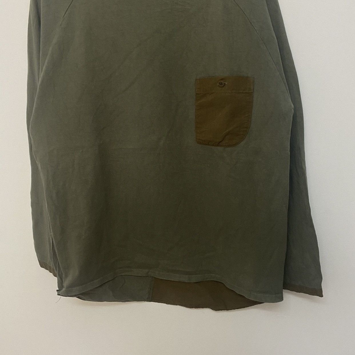 Japanese Brand Balance Co. Japan Lifestyle Minimalist Logo T-Shirt Olive Size US XL / EU 56 / 4 - 4 Thumbnail