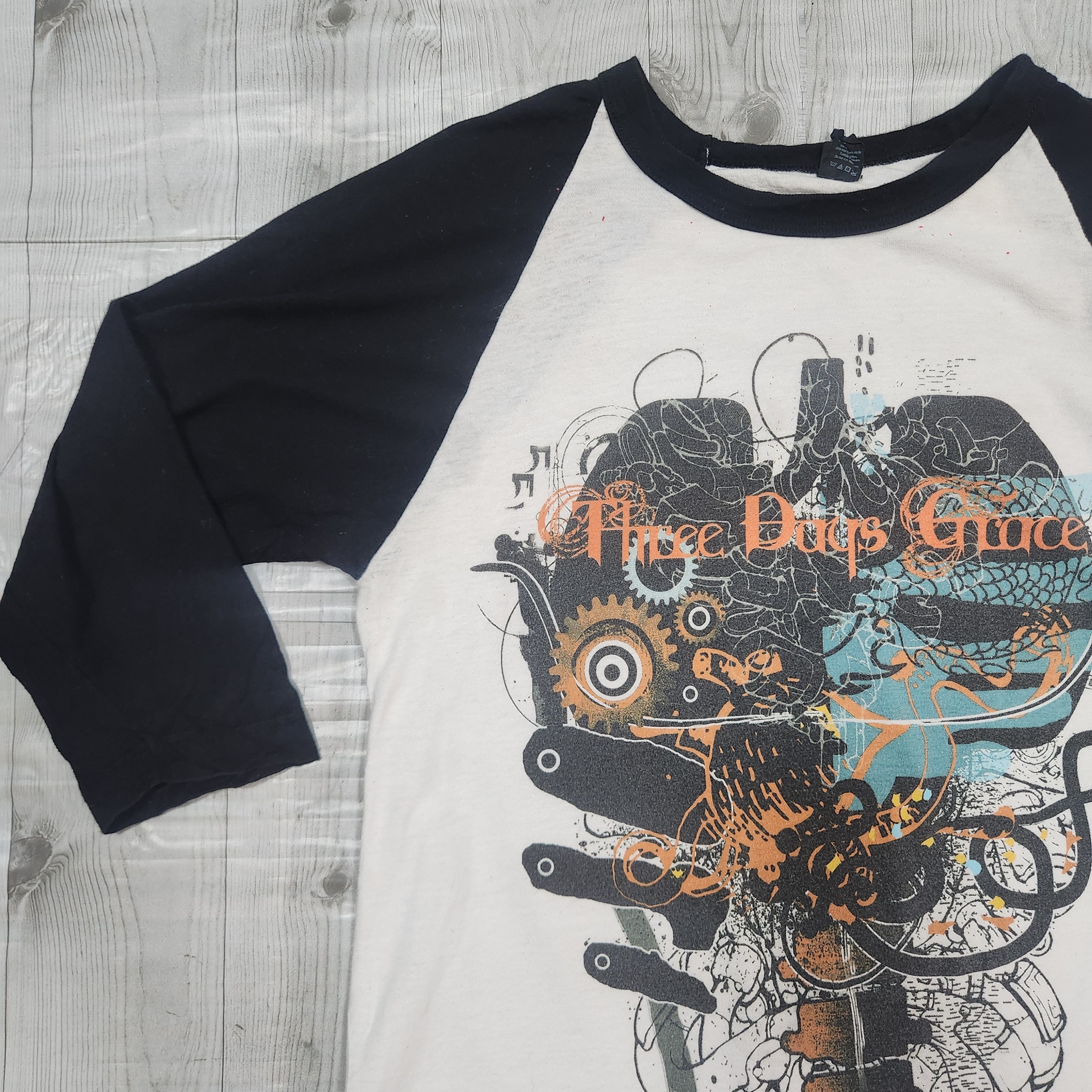 Band Tees Three Days Grace Human Raglan TShirt Size US M / EU 48-50 / 2 - 4 Thumbnail