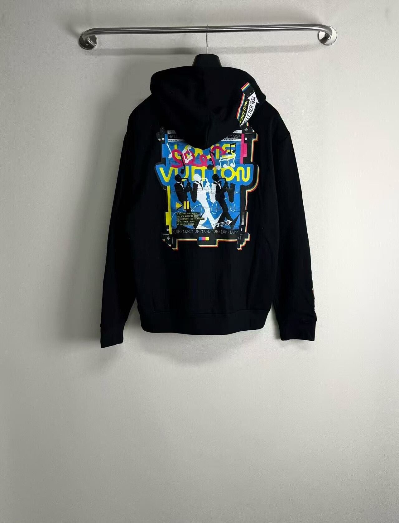 Louis Vuitton louis vuitton graffiti zip-up hoodie Size US XL / EU 56 / 4 - 2 Thumbnail