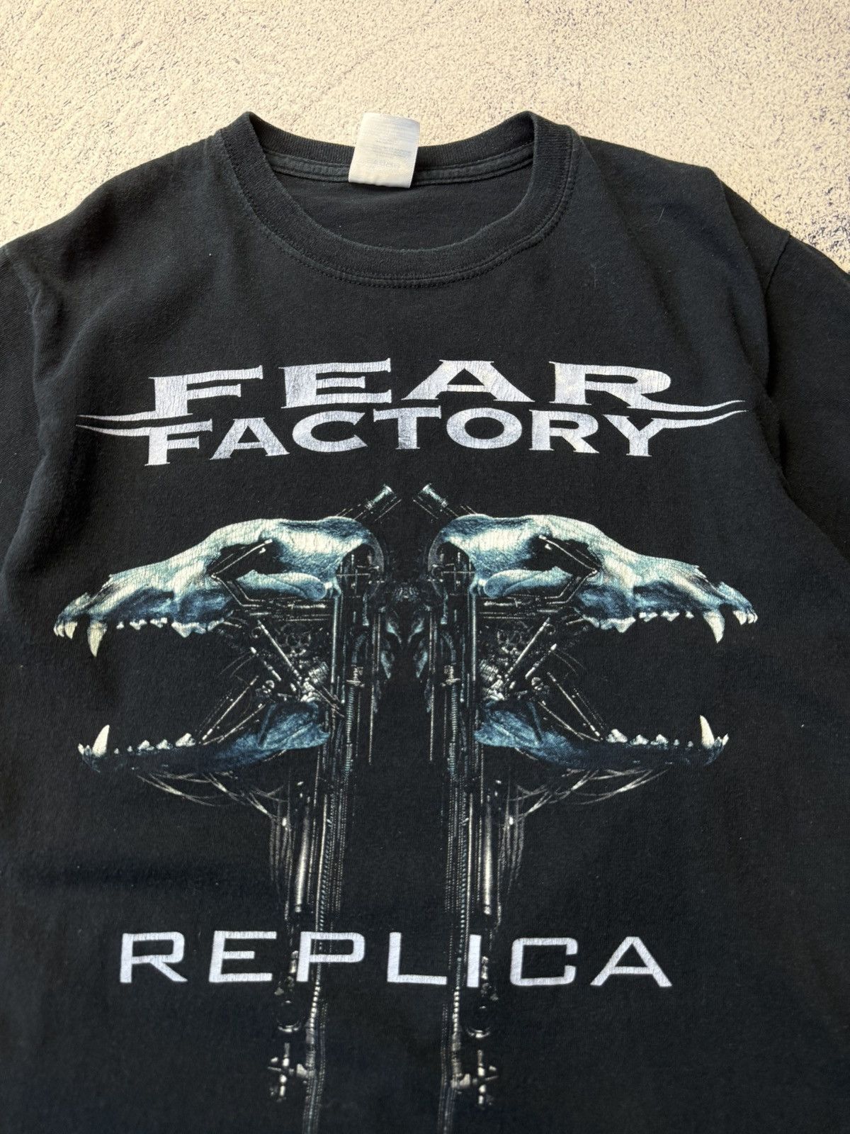 Band Tees Vintage Fear Factory Replica Rock T Shirt Y2K Size US S / EU 44-46 / 1 - 9 Thumbnail