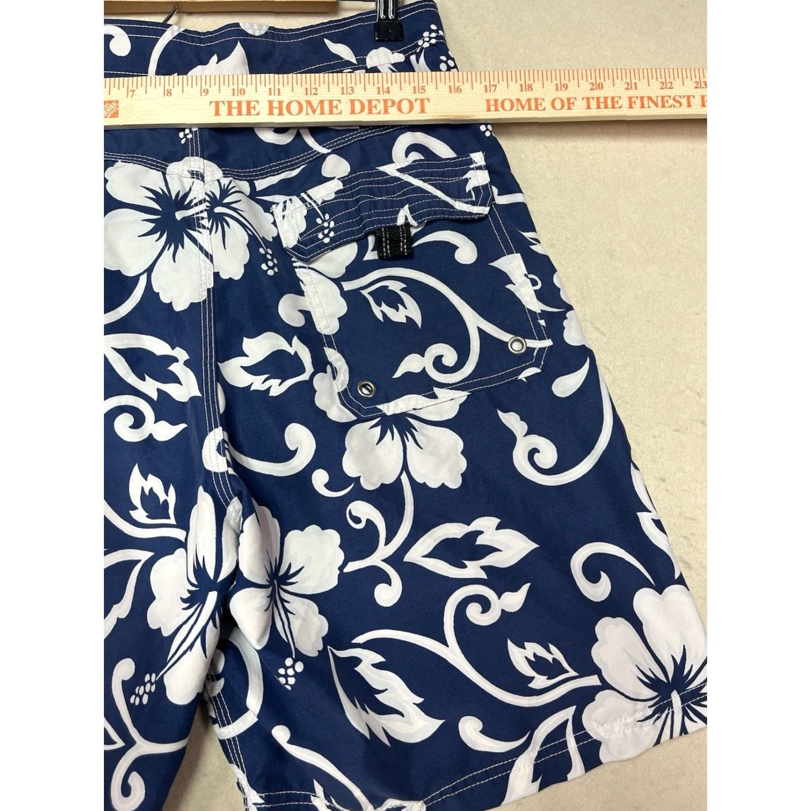 Gotcha Gotcha Board Shorts Men 32 Navy White 100% Polyester Tropical Floral Drawstring Pockets Beach Surfing Size US 32 / EU 48 - 3 Thumbnail