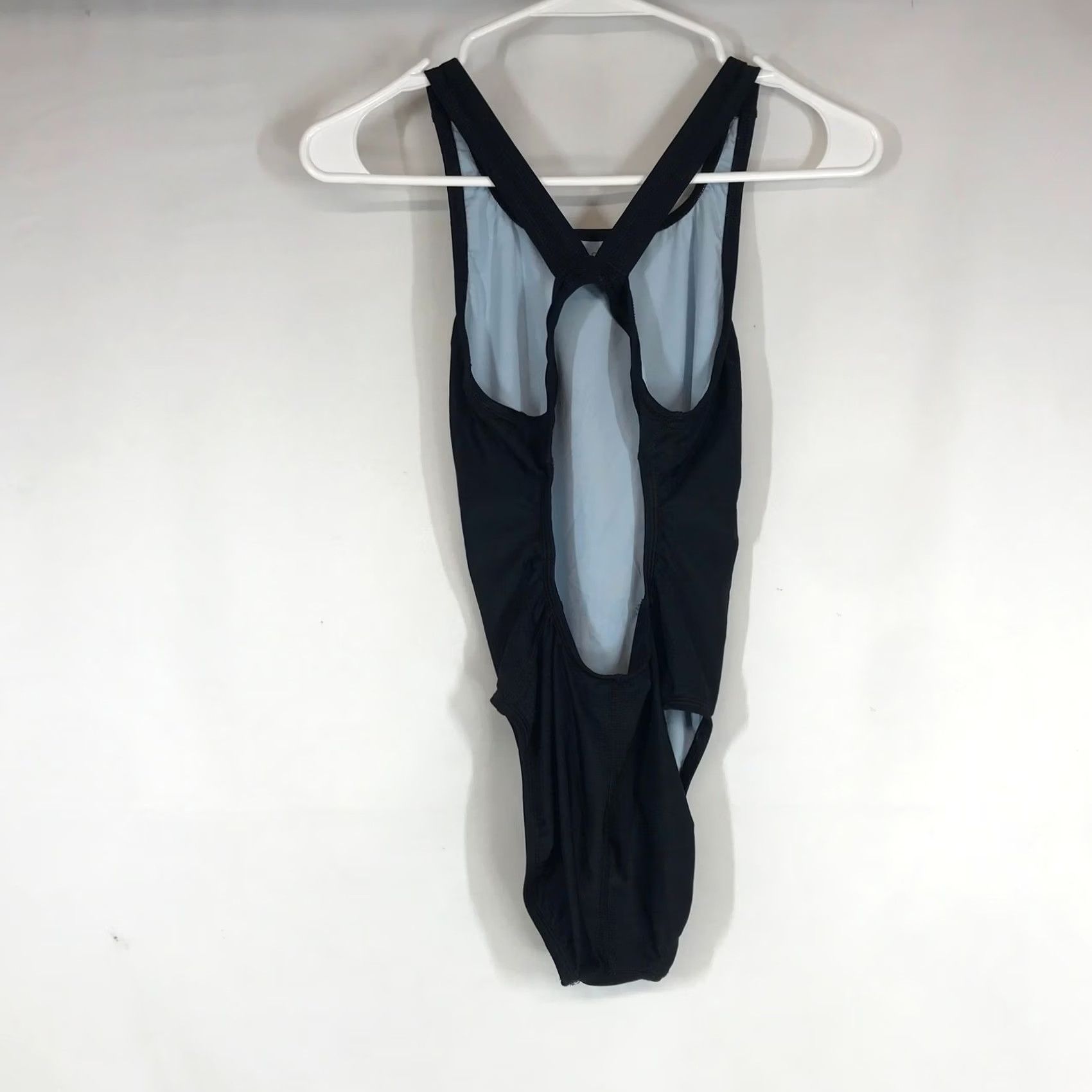 Nike Nike Womens Black Racerback One-Piece Swimsuit High Cut Training Size 32 / 6 Size ONE SIZE - 4 Thumbnail