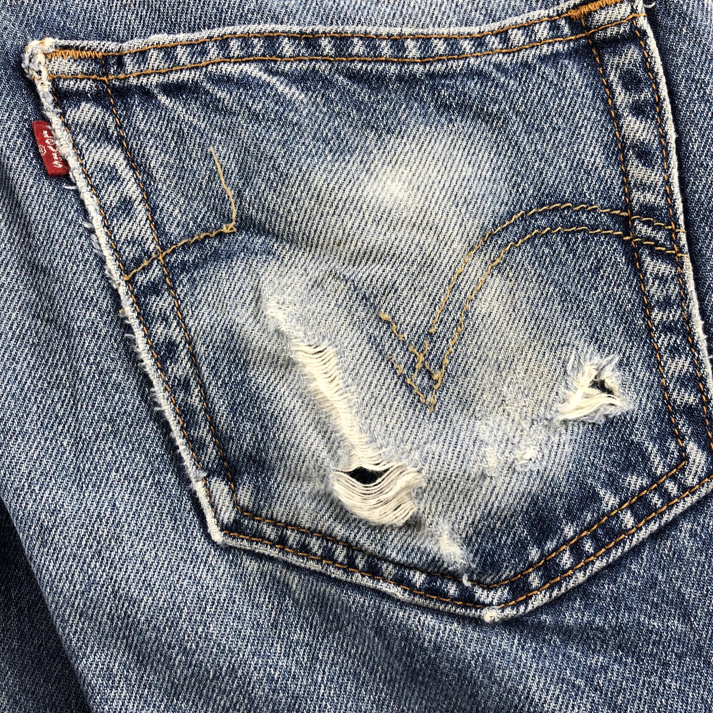 Levi's Vintage Distress Light Wash Levis 505 Jeans-J1252 Size US 35 - 8 Thumbnail