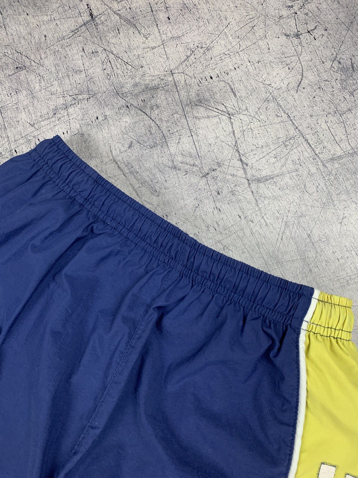 Nike Vintage Nike Swim Retro Shorts Men’s Size S Navy Blue 90’s Size US 30 / EU 46 - 2 Thumbnail