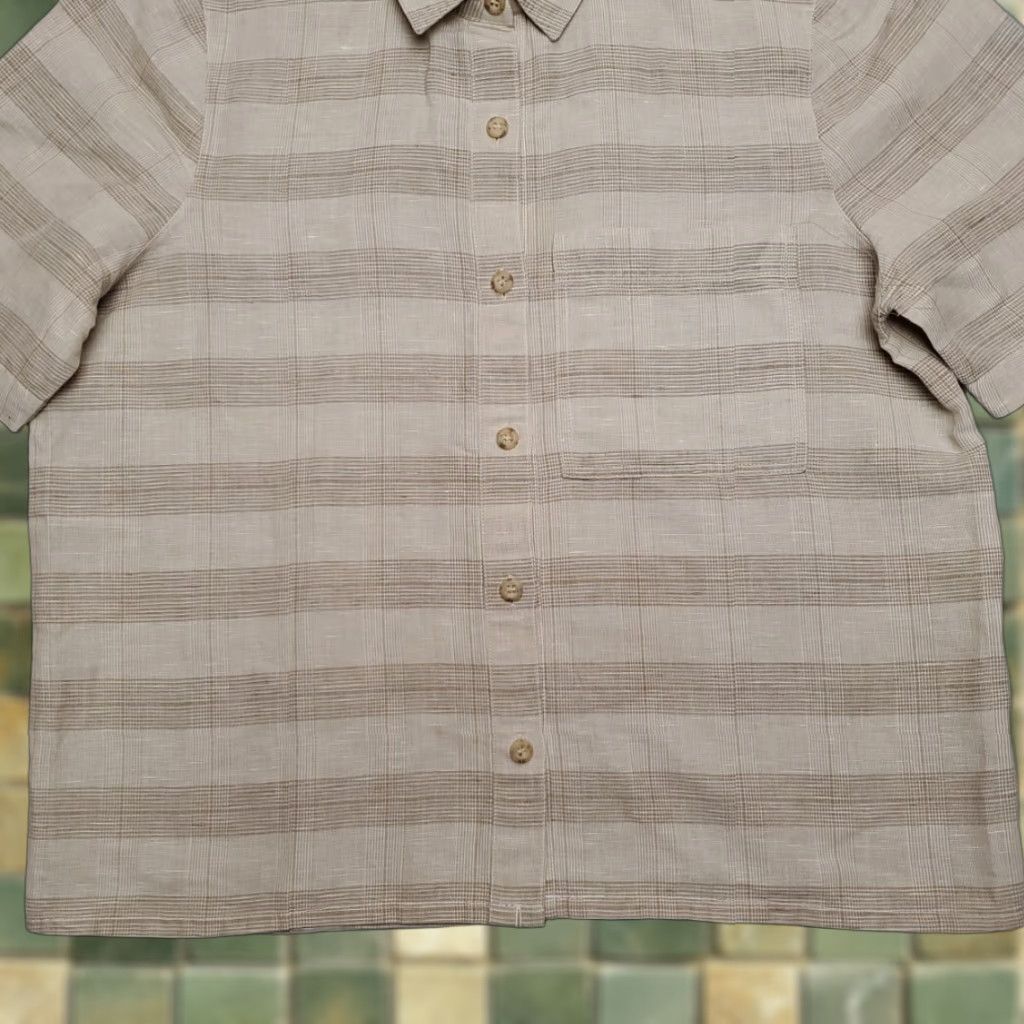 Vintage VINTAGE Georgio Saint Angelo Shirt Womens M Beige 60% Linen Blend Short Sleeve Button-Up Collared Vintage Style/Classic Outdoor 90s? Size M / US 6-8 / IT 42-44 - 1 Thumbnail