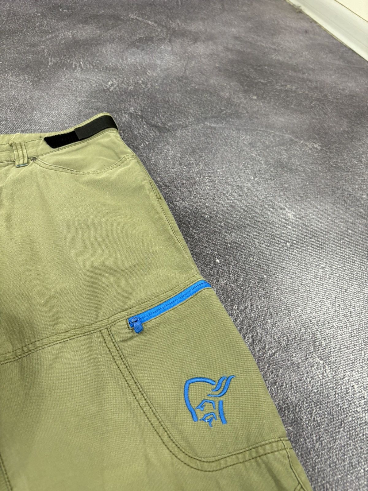 Norrona Norrona Men’s Falketind Olive Green Outdoor Cotton Shorts Size US 30 / EU 46 - 5 Thumbnail