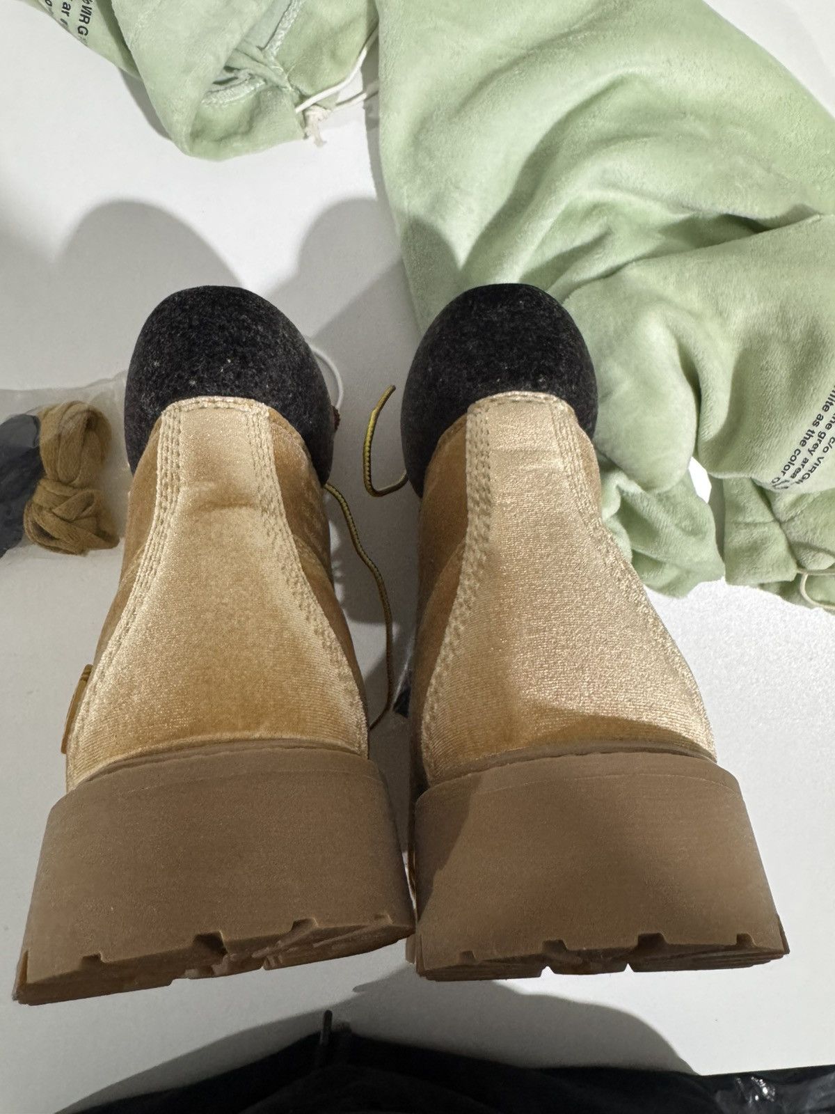 Off-White × Timberland Timberland 6” boot wheat velvet Size US 7.5 / EU 40-41 - 8 Thumbnail