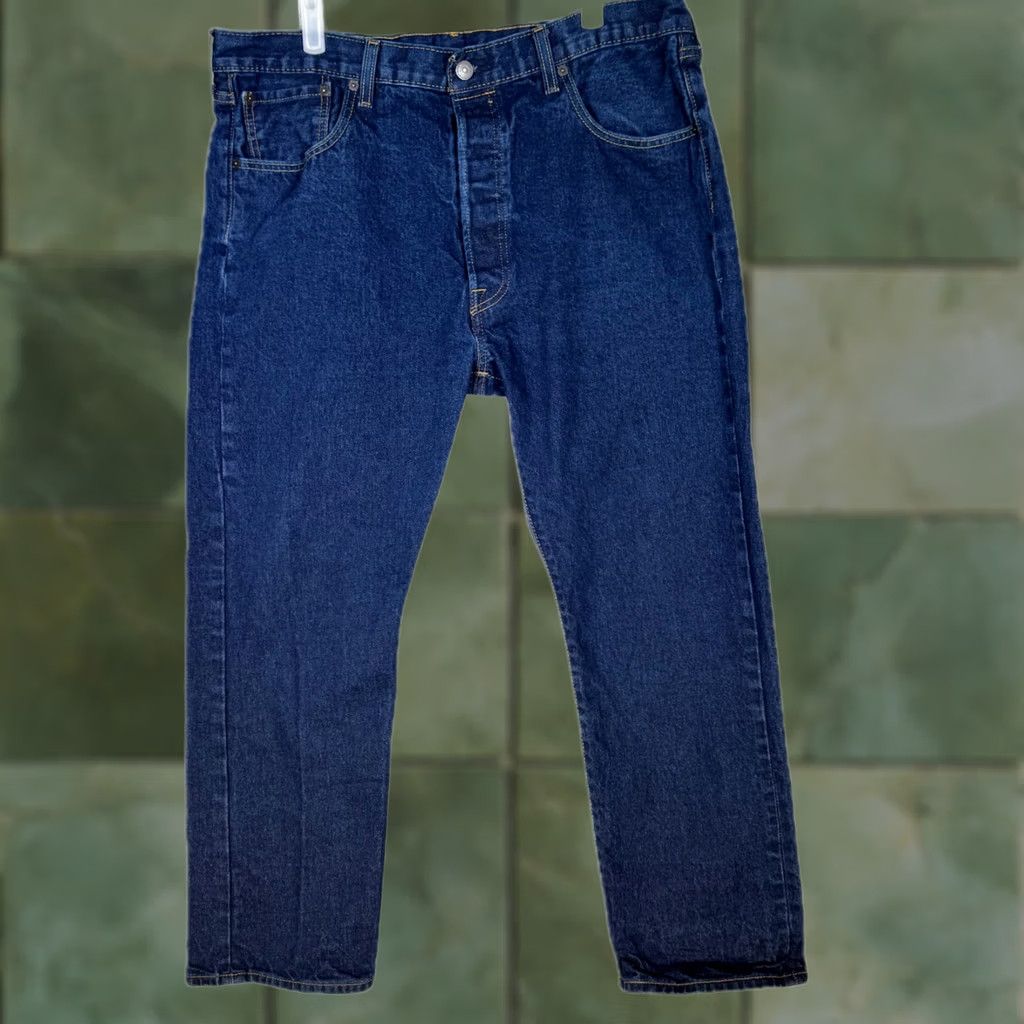 American Eagle Outfitters Levi’s 501 Jeans Men’s Blue Button Fly Straight Leg Denim 34 x 29 Regular Rise Mid 90s USA Cowboy Horse Pattern Size US 34 / EU 50 - 1 Thumbnail