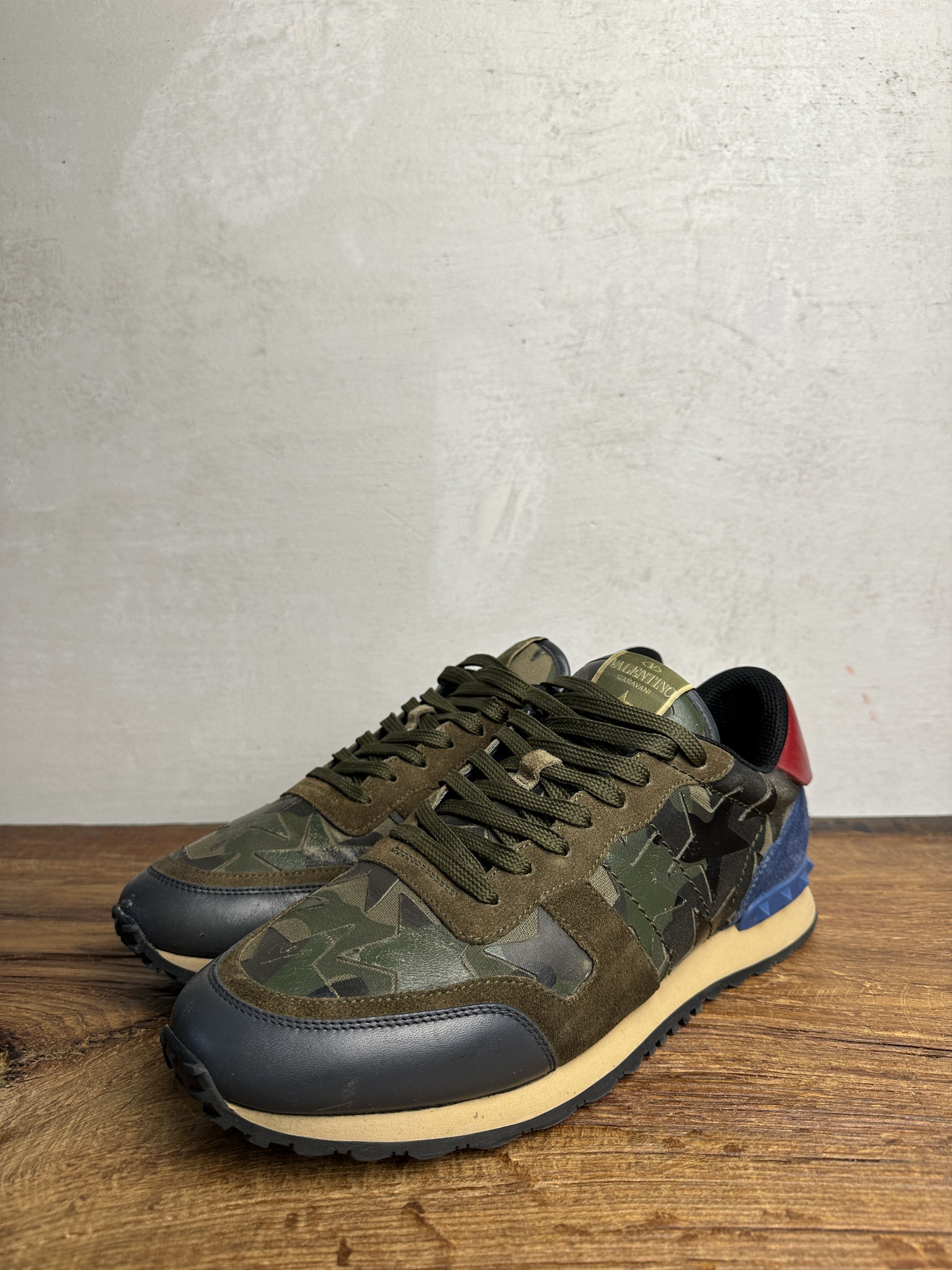 Valentino VALENTINO Star Camo Rockstud Sneakers Khaki Size US 10 / EU 43 - 2 Thumbnail