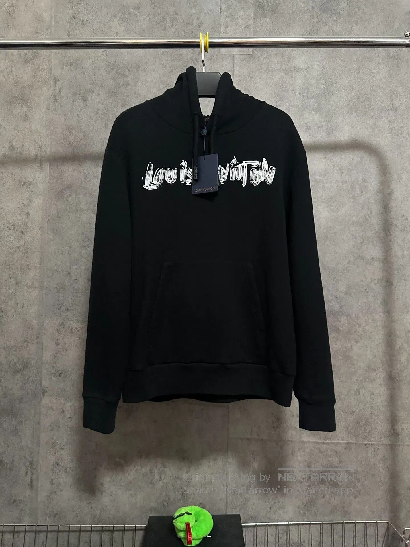 Louis Vuitton Louis Vuitton Black Graffiti Logo Hoodie. Size US L / EU 52-54 / 3 - 1 Thumbnail