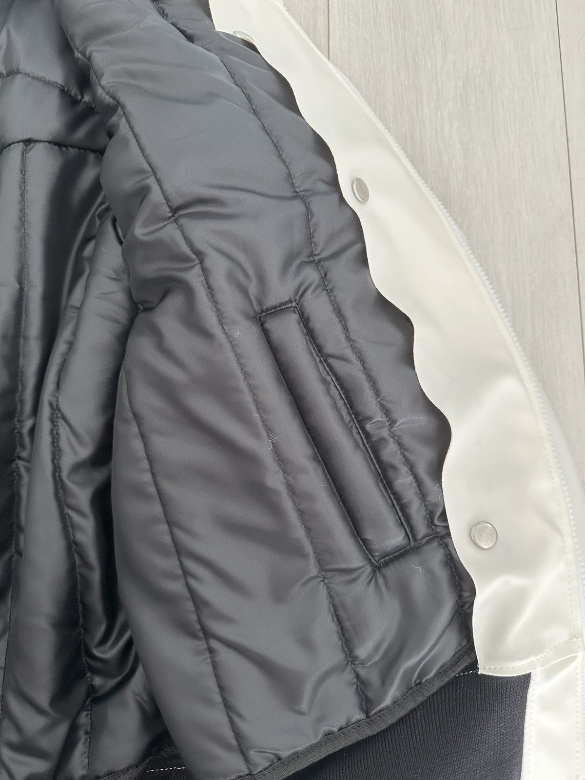 Anonymous Club ANONYMOUS CLUB WHITE NOTORIOUS BOMBER JACKET Size US S / EU 44-46 / 1 - 10 Thumbnail