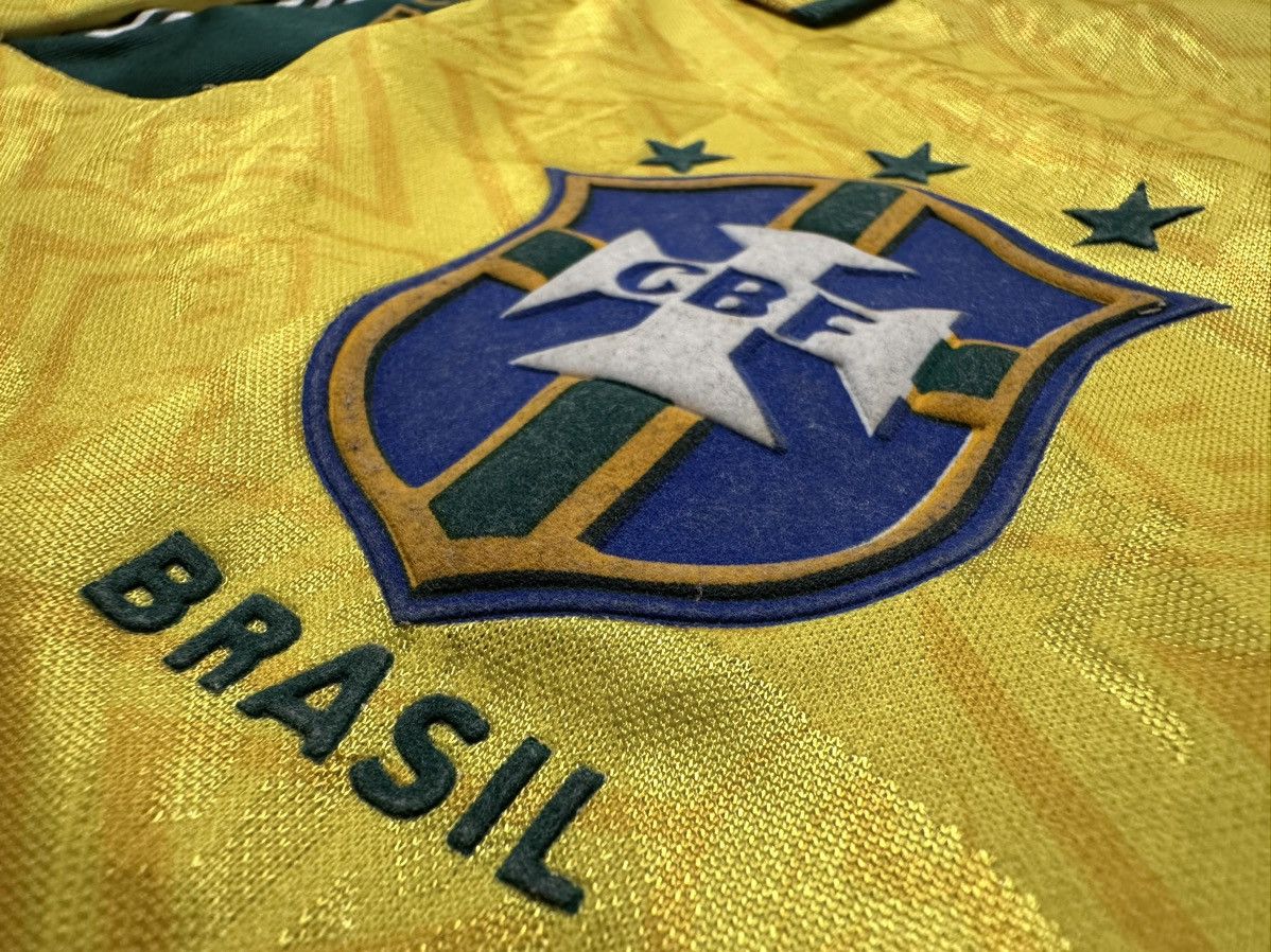 Umbro Vintage Umbro yellow Brazil soccer jersey shirt Brasil M Size US M / EU 48-50 / 2 - 6 Thumbnail