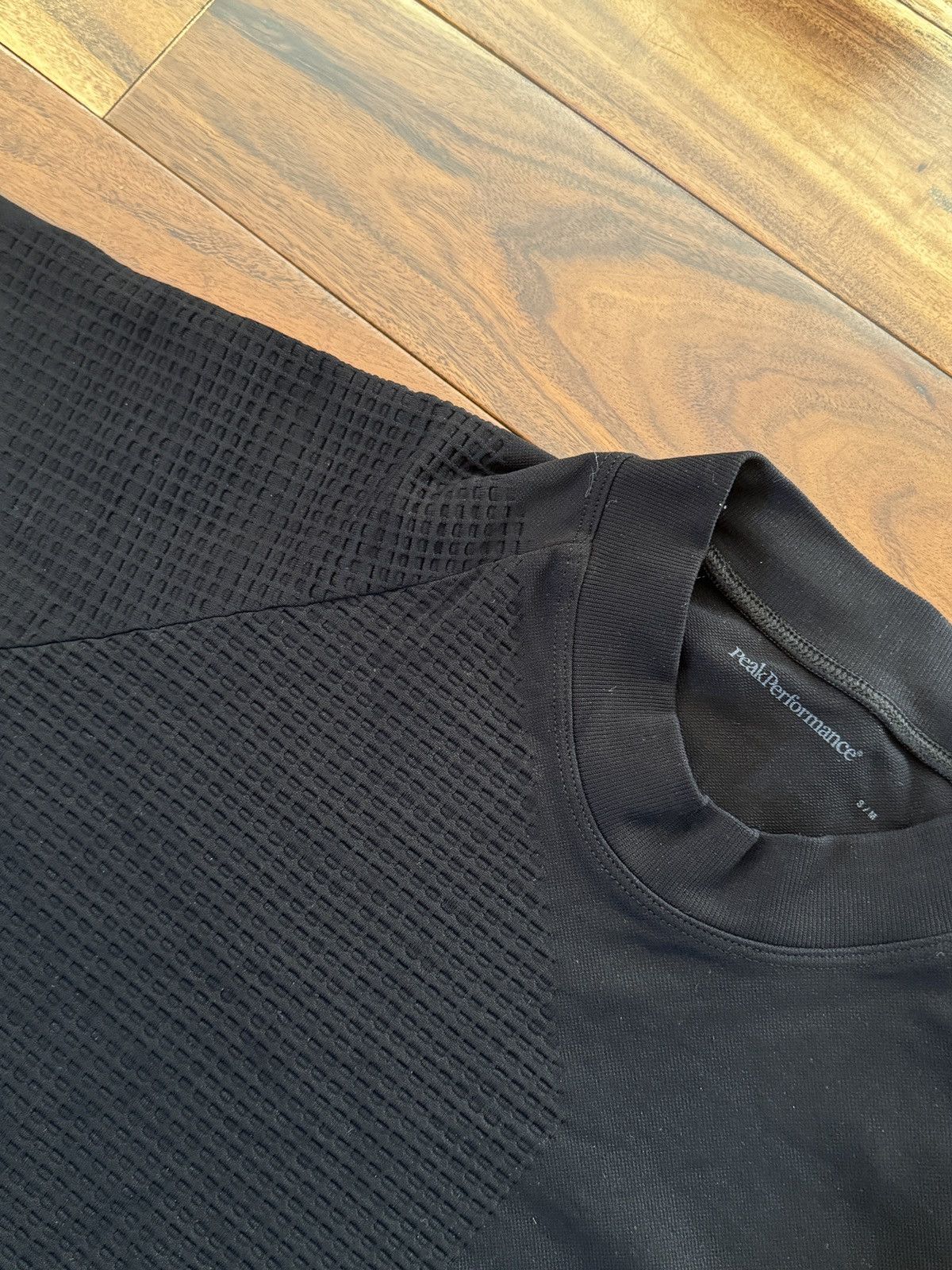 Peak Performance Peak performance Yorba tee Size US S / EU 44-46 / 1 - 3 Thumbnail