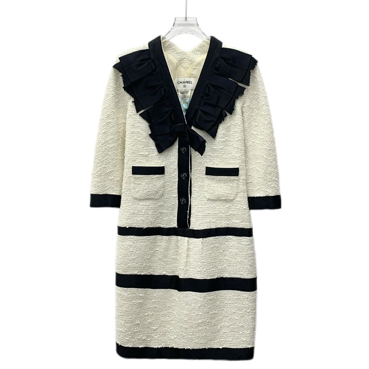 Chanel Chanel Beige Bow V-neck Long Sleeve Tweed Dress K26WX Size XS / US 0-2 / IT 36-38 - 1 Thumbnail