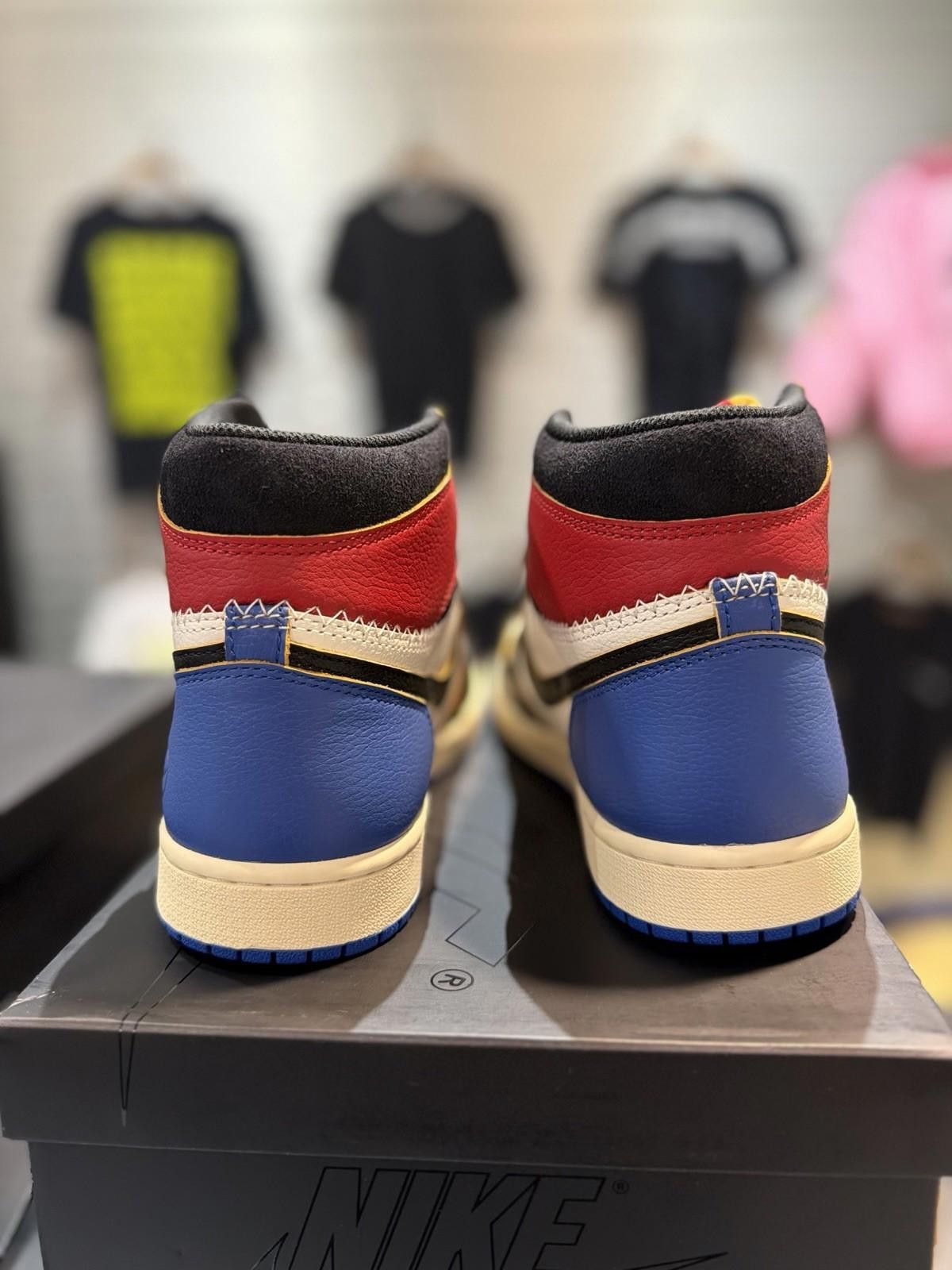 Jordan Brand Air Jordan 1 x Union x Fragment Black and Varsity Red 10 Size US 10 / EU 43 - 7 Thumbnail
