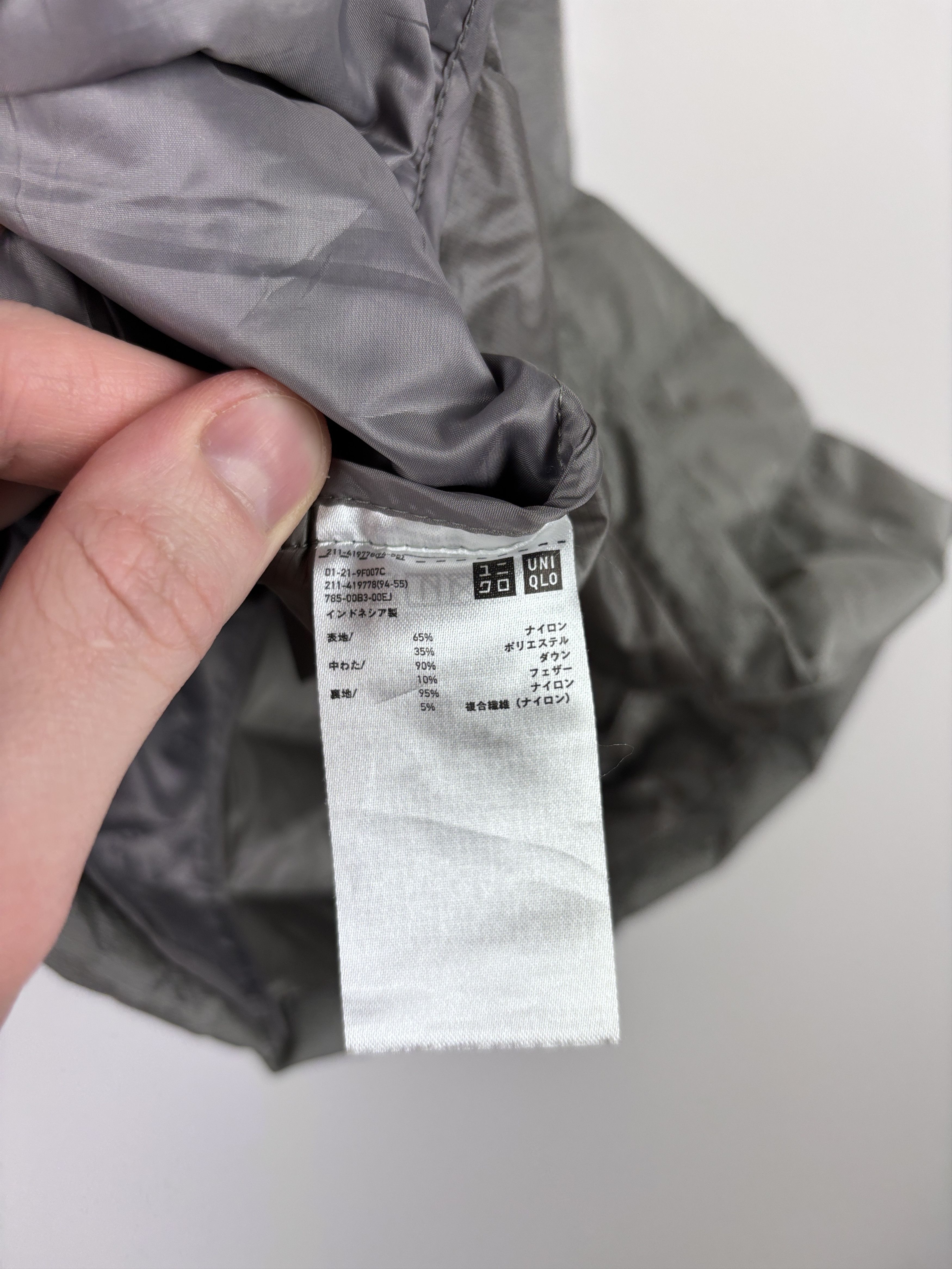 Uniqlo Womens Uniqlo Ultra Light Down Puffer Vest Gray Size L Size L / US 10 / IT 46 - 8 Thumbnail