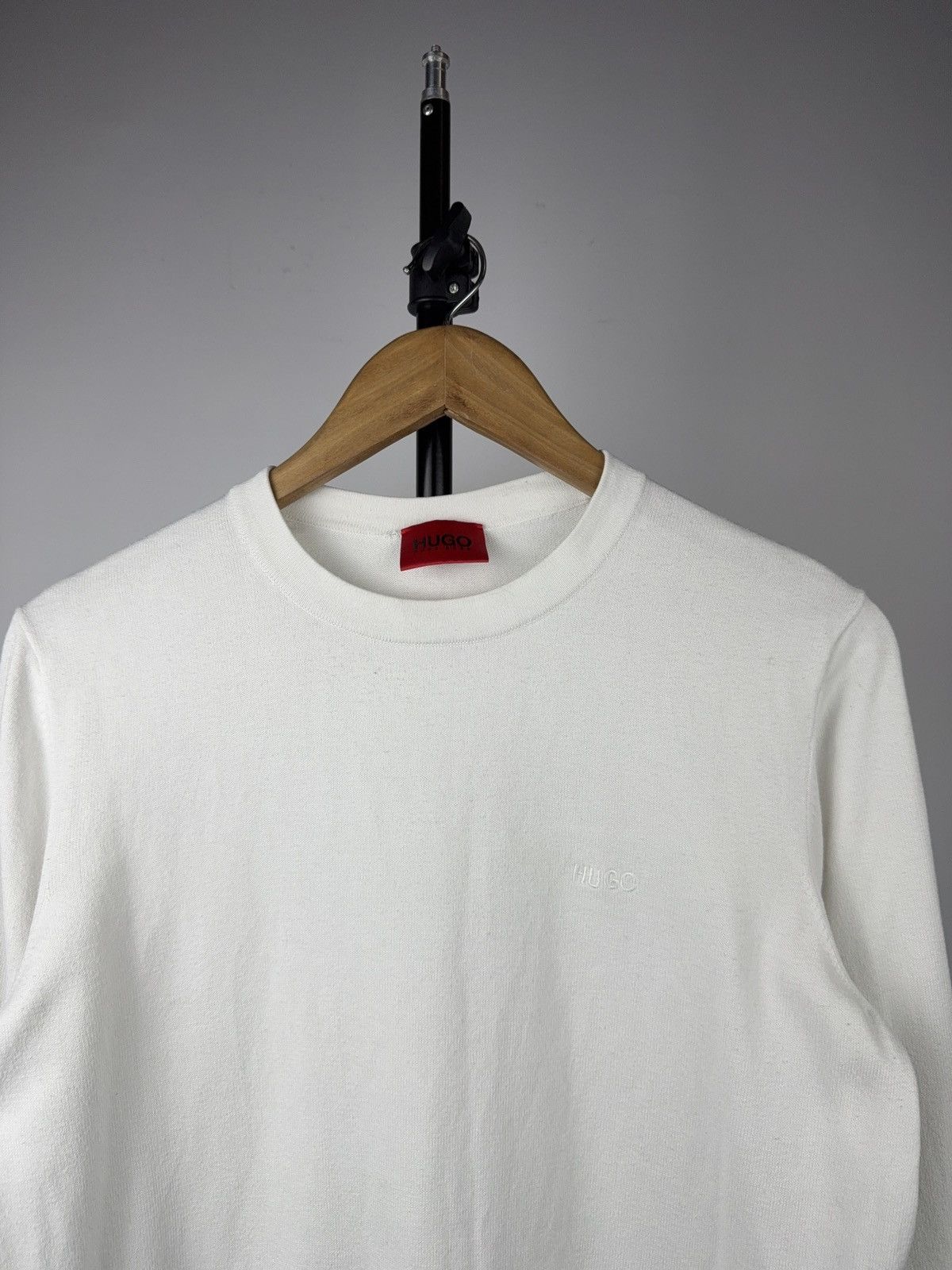 Hugo Boss Luxury HUGO BOSS Minimal Logo Off White Red Tag Sweatshirt M Size US S / EU 44-46 / 1 - 2 Thumbnail