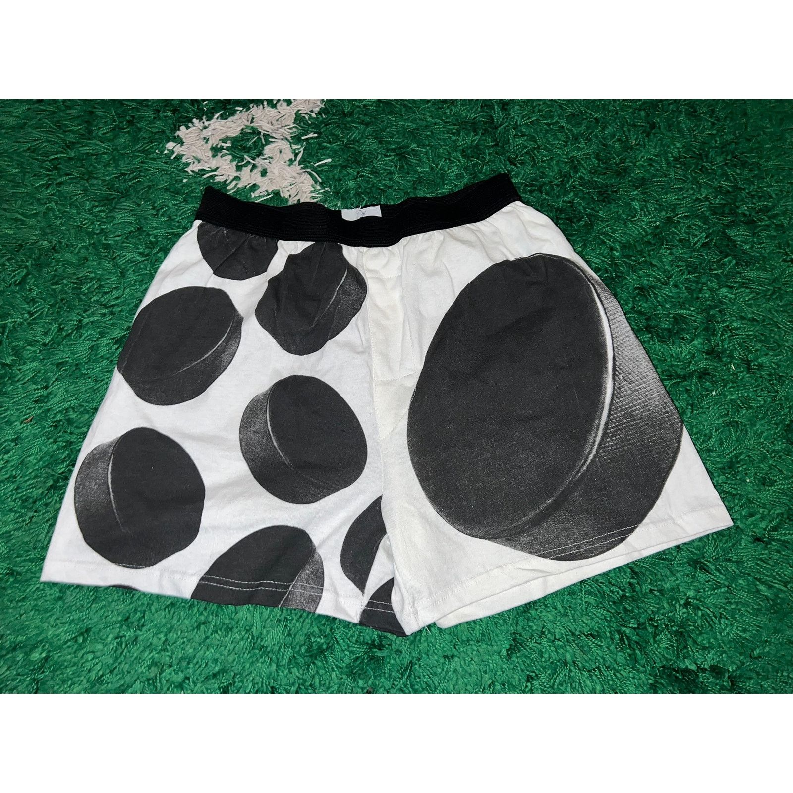 Vintage Vintage Boxercraft Hockey Pucks Puck White Boxers Large Size 34" / US 12 / IT 48 - 1 Thumbnail