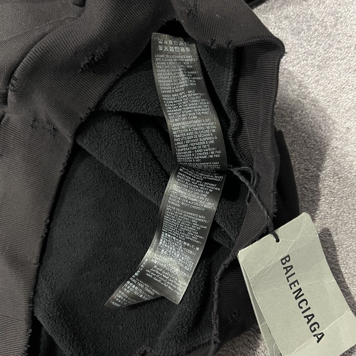 Balenciaga Balenciaga Oversized Distressed Hoodie Size US L / EU 52-54 / 3 - 9 Thumbnail