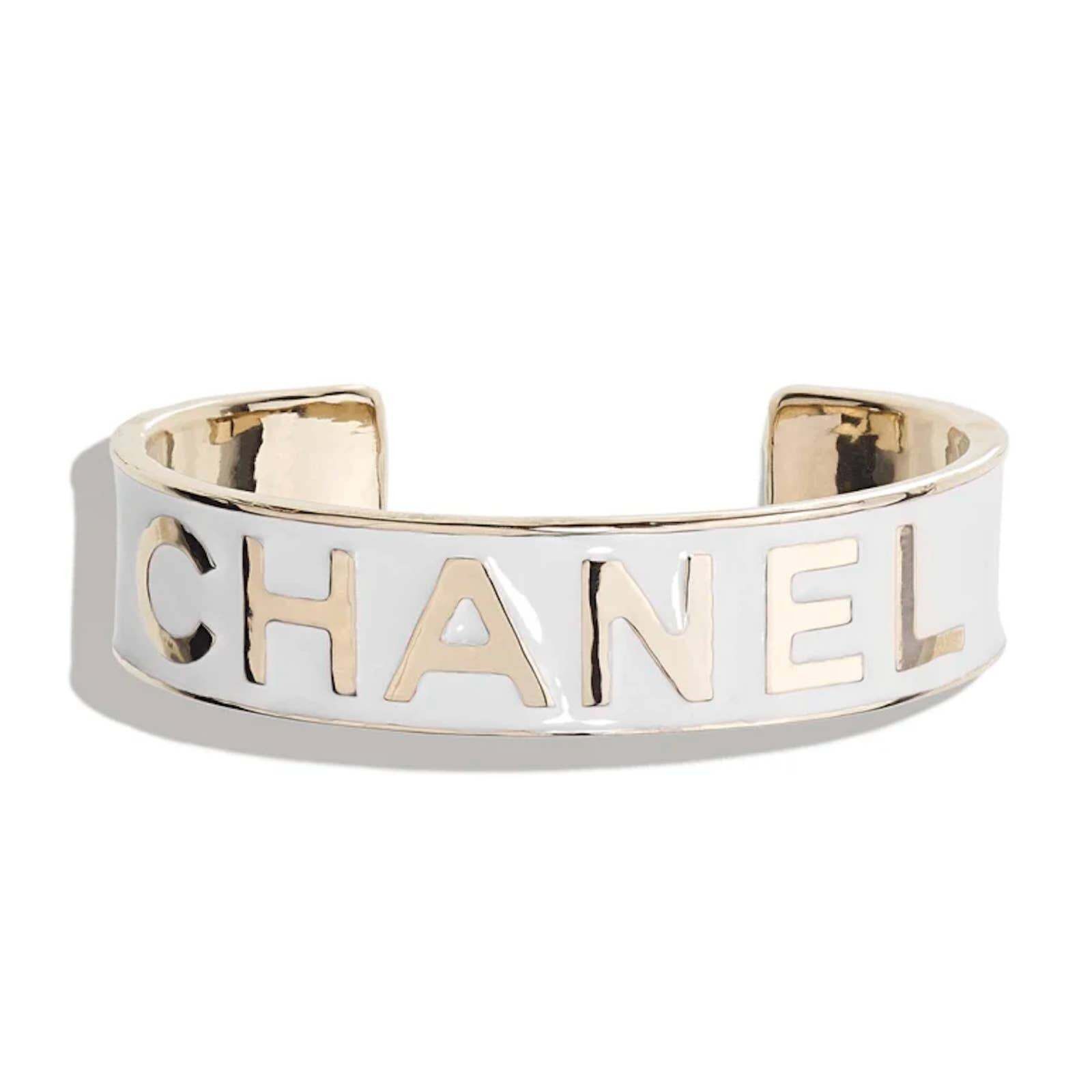 Chanel Chanel 22S Gold White Enamel Metal Arm Cuff Bracelet Small Size ONE SIZE - 1 Thumbnail